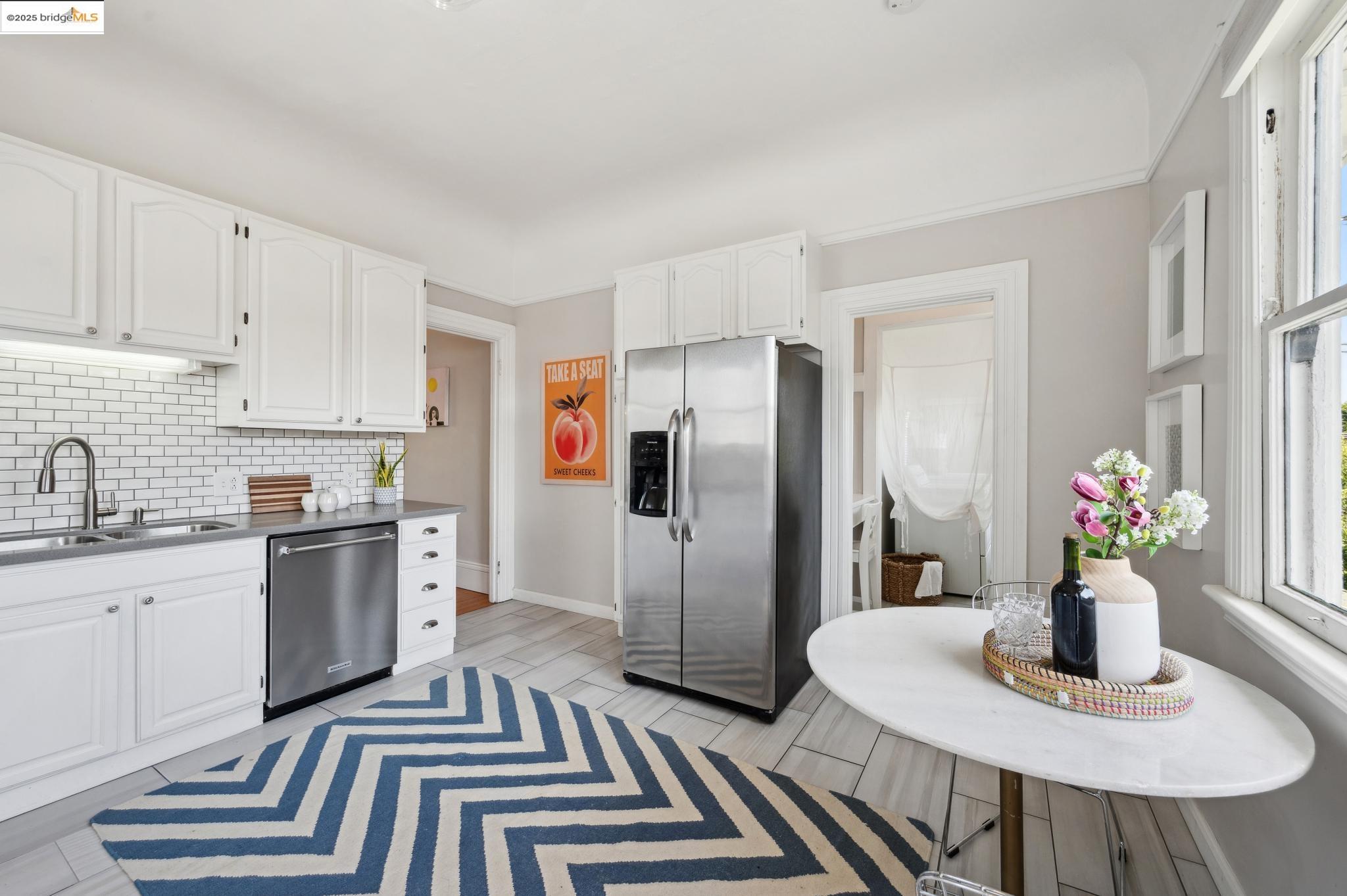 1042 Santa Clara Ave