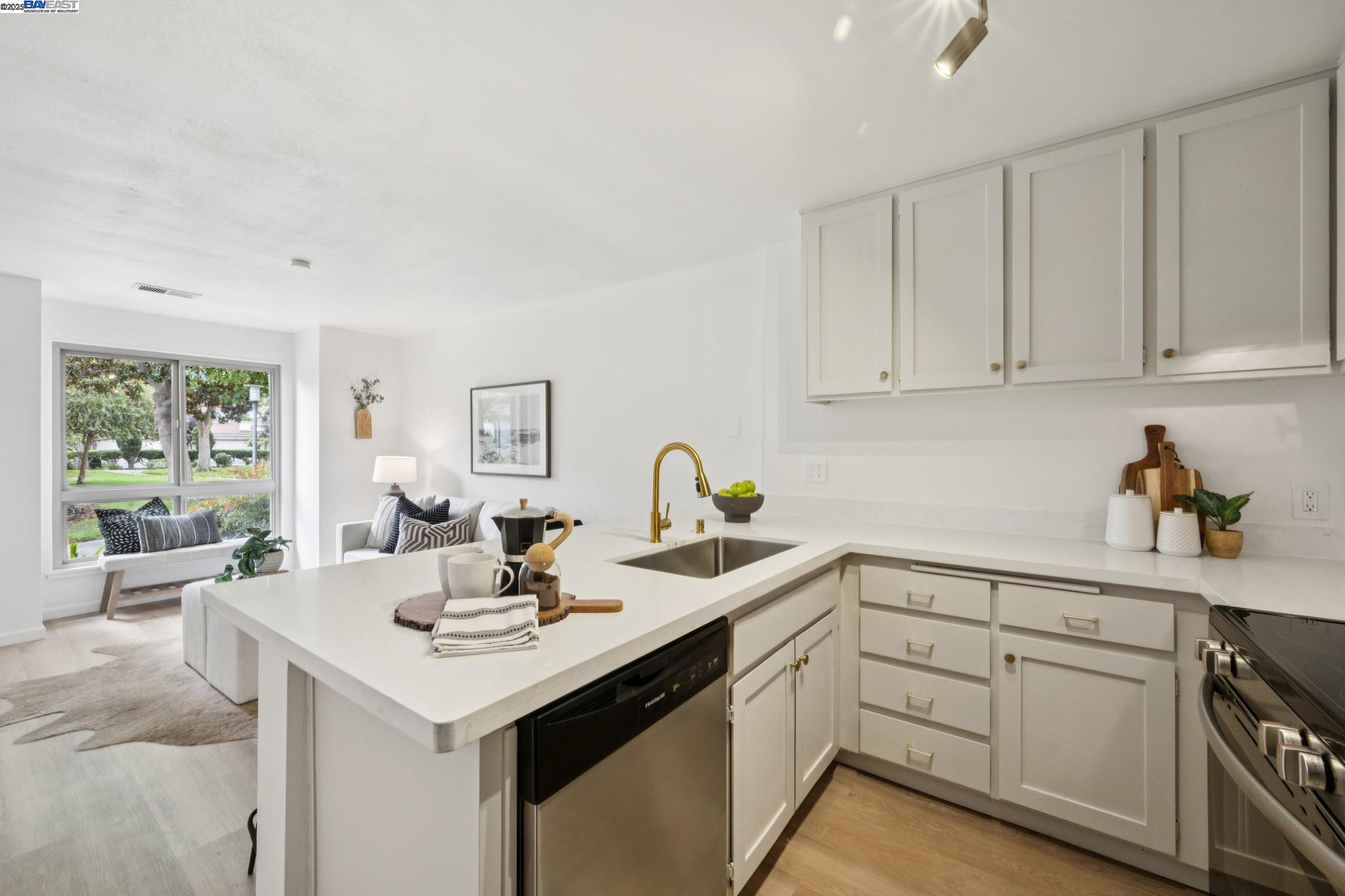3344 Solomon Ln