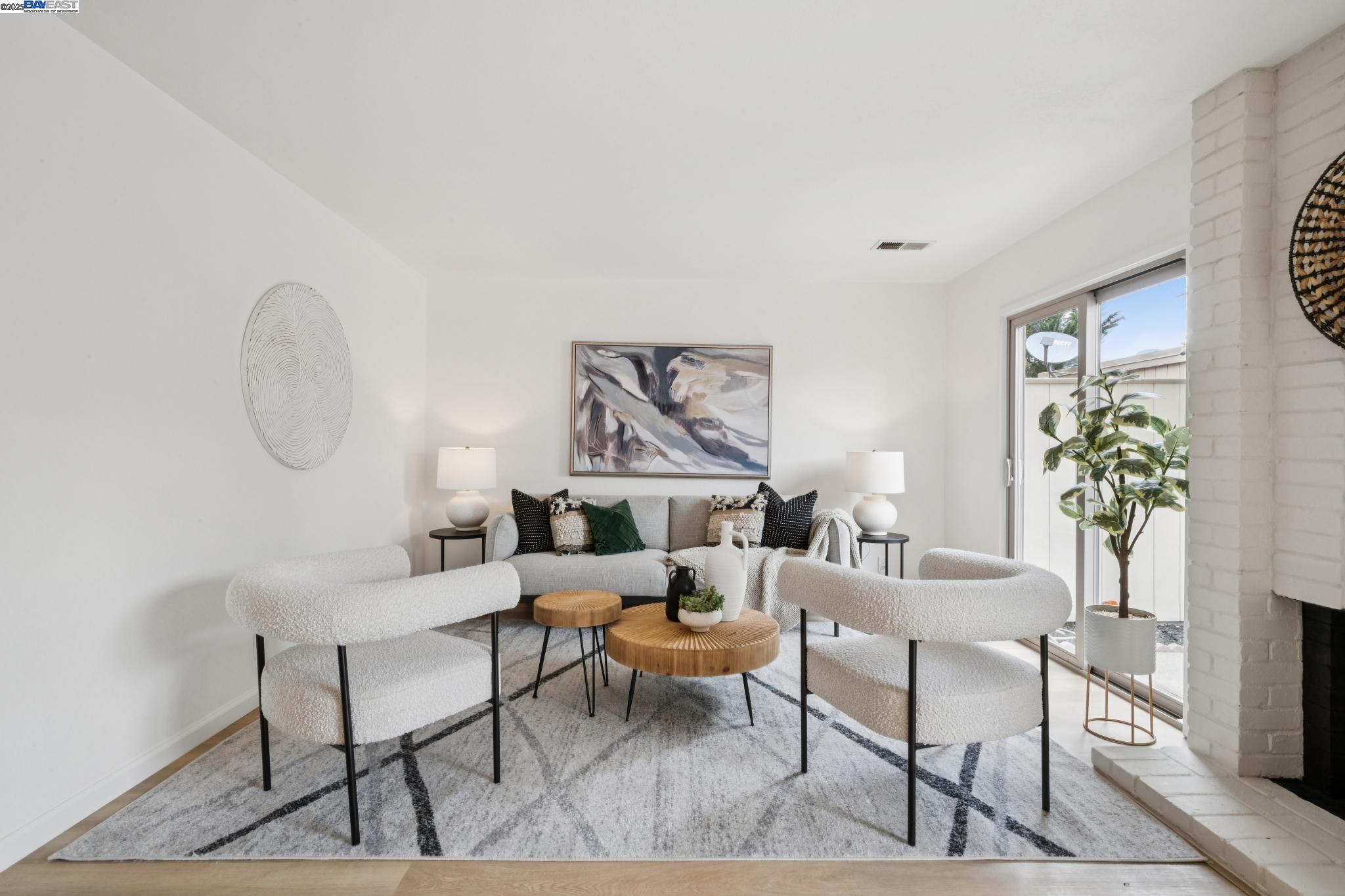 3344 Solomon Ln