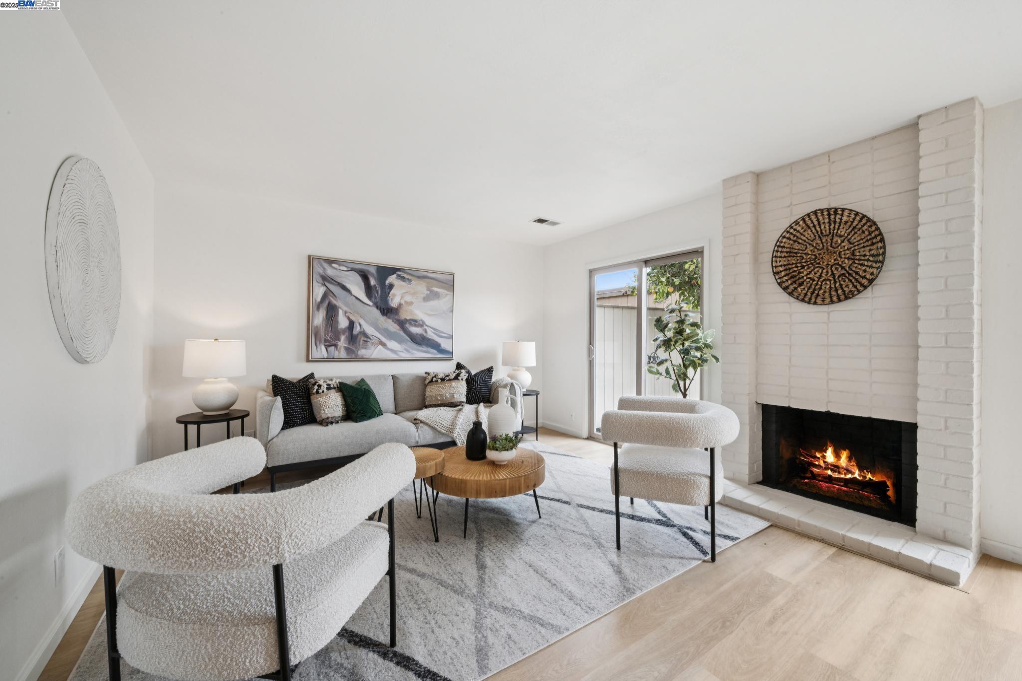 3344 Solomon Ln