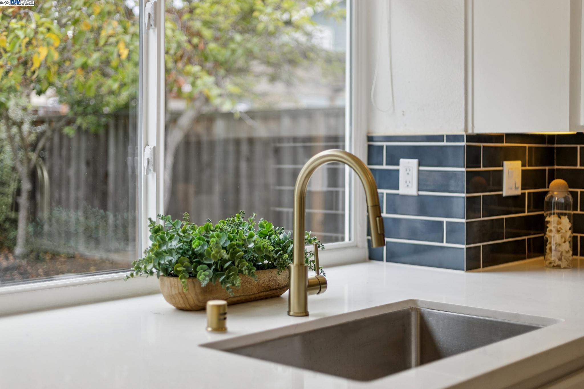 1839 Kofman Pkwy, Alameda