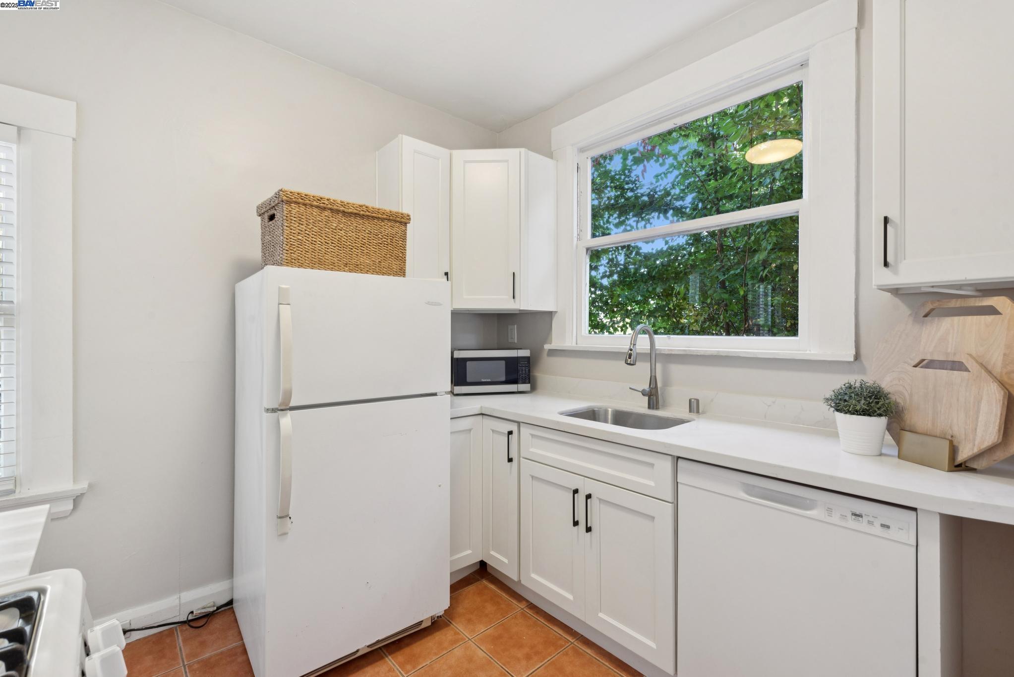 1501-7 First Ave., Oakland