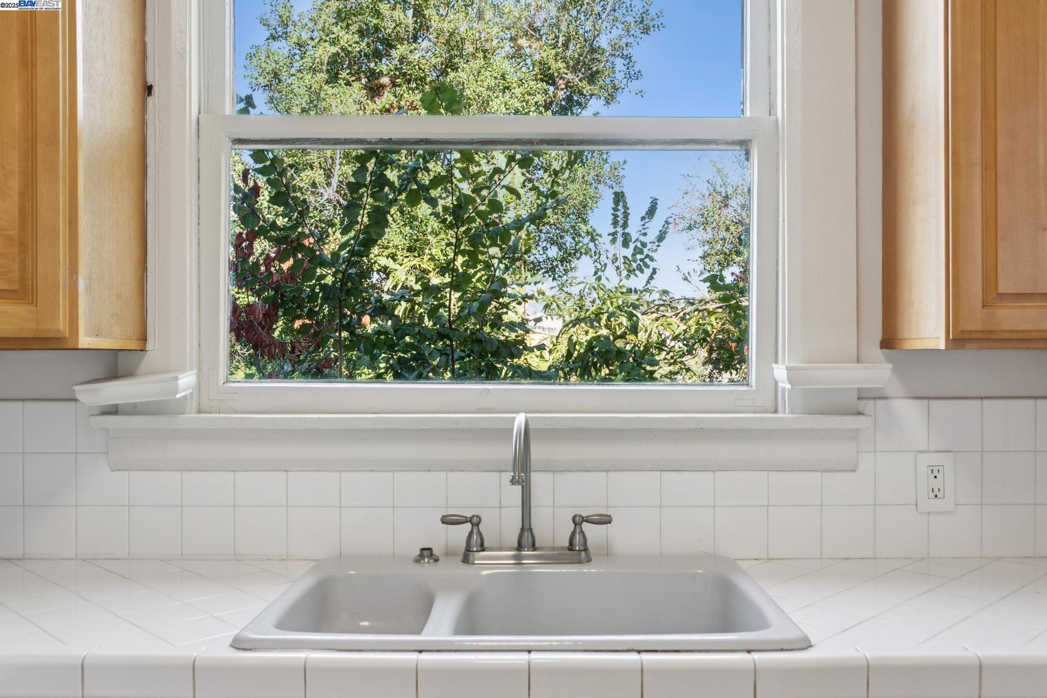 1501-7 First Ave., Oakland