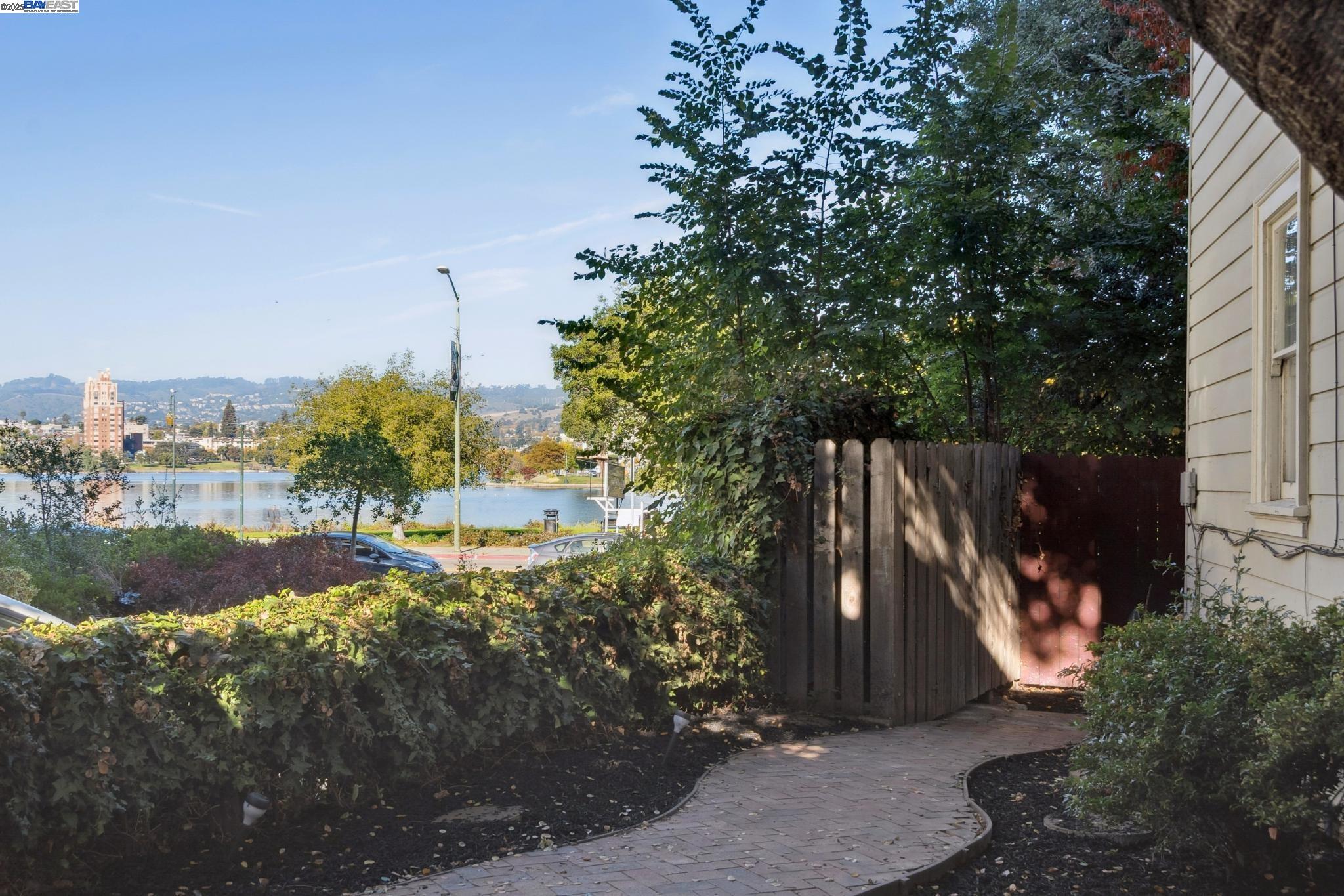 1501-7 First Ave., Oakland