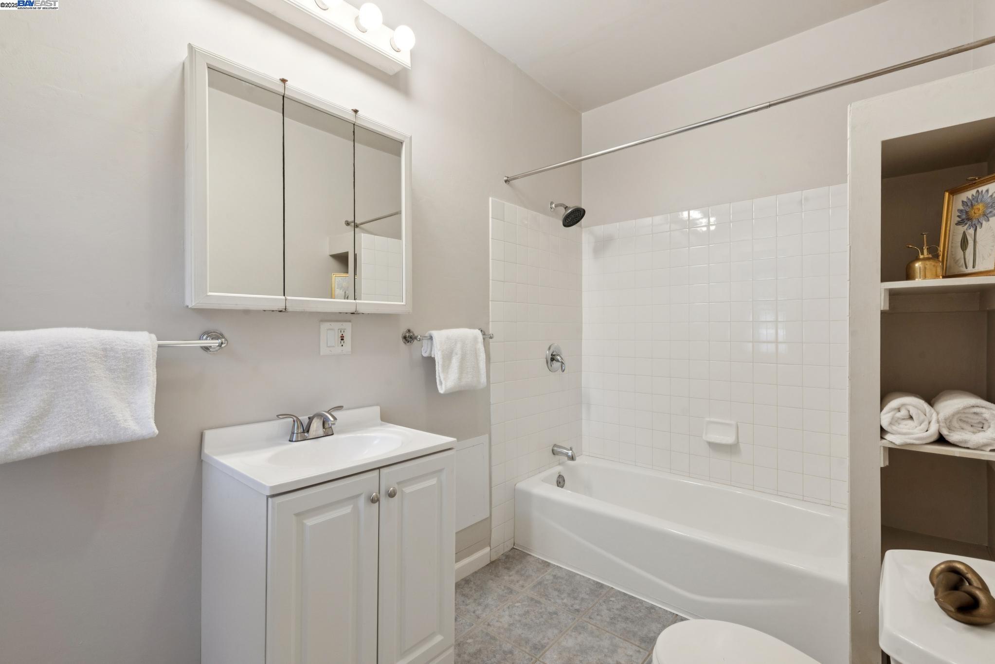 1501-7 First Ave., Oakland