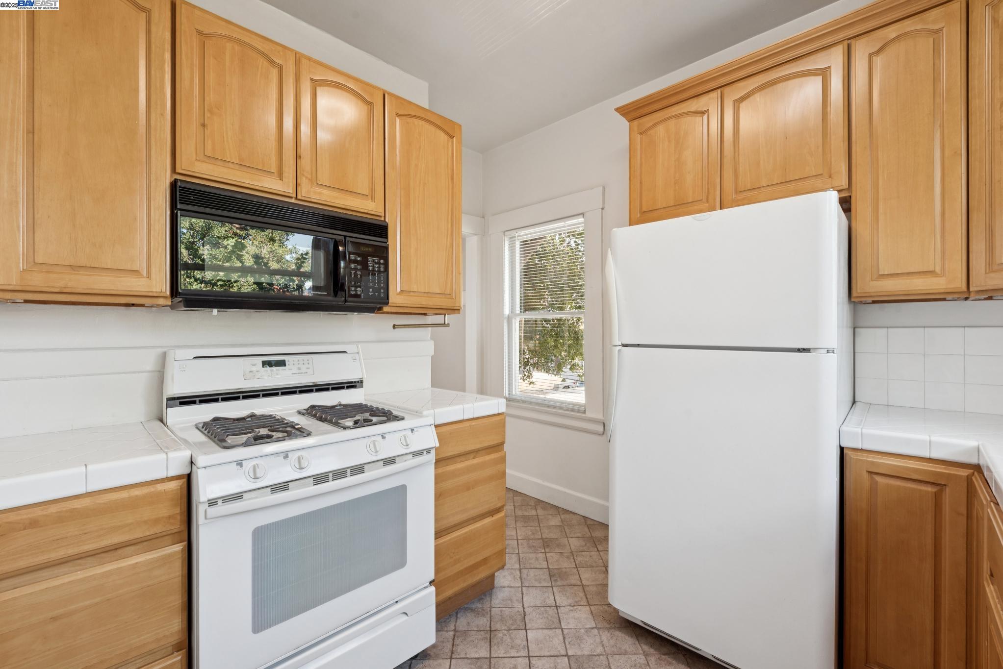 1501-7 First Ave., Oakland