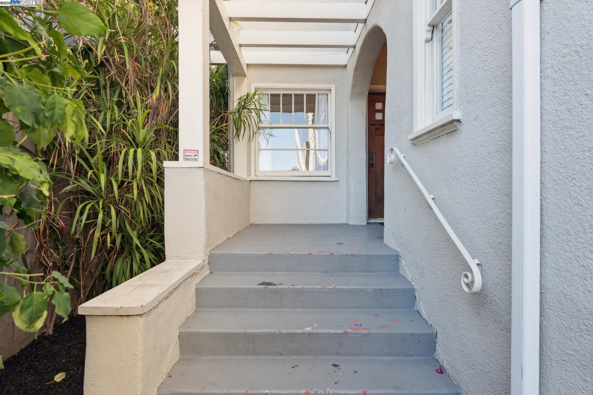 1501-7 First Ave., Oakland