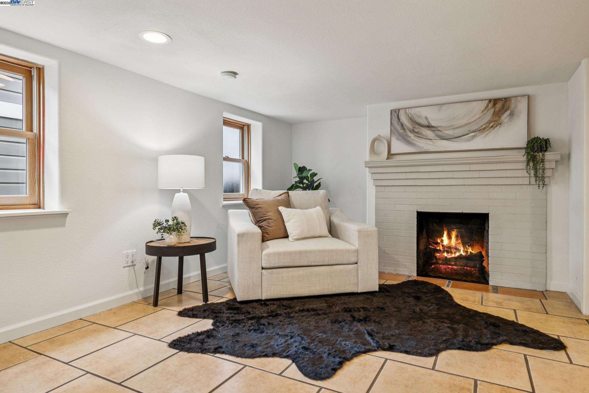 2151 Alameda Avenue, Alameda