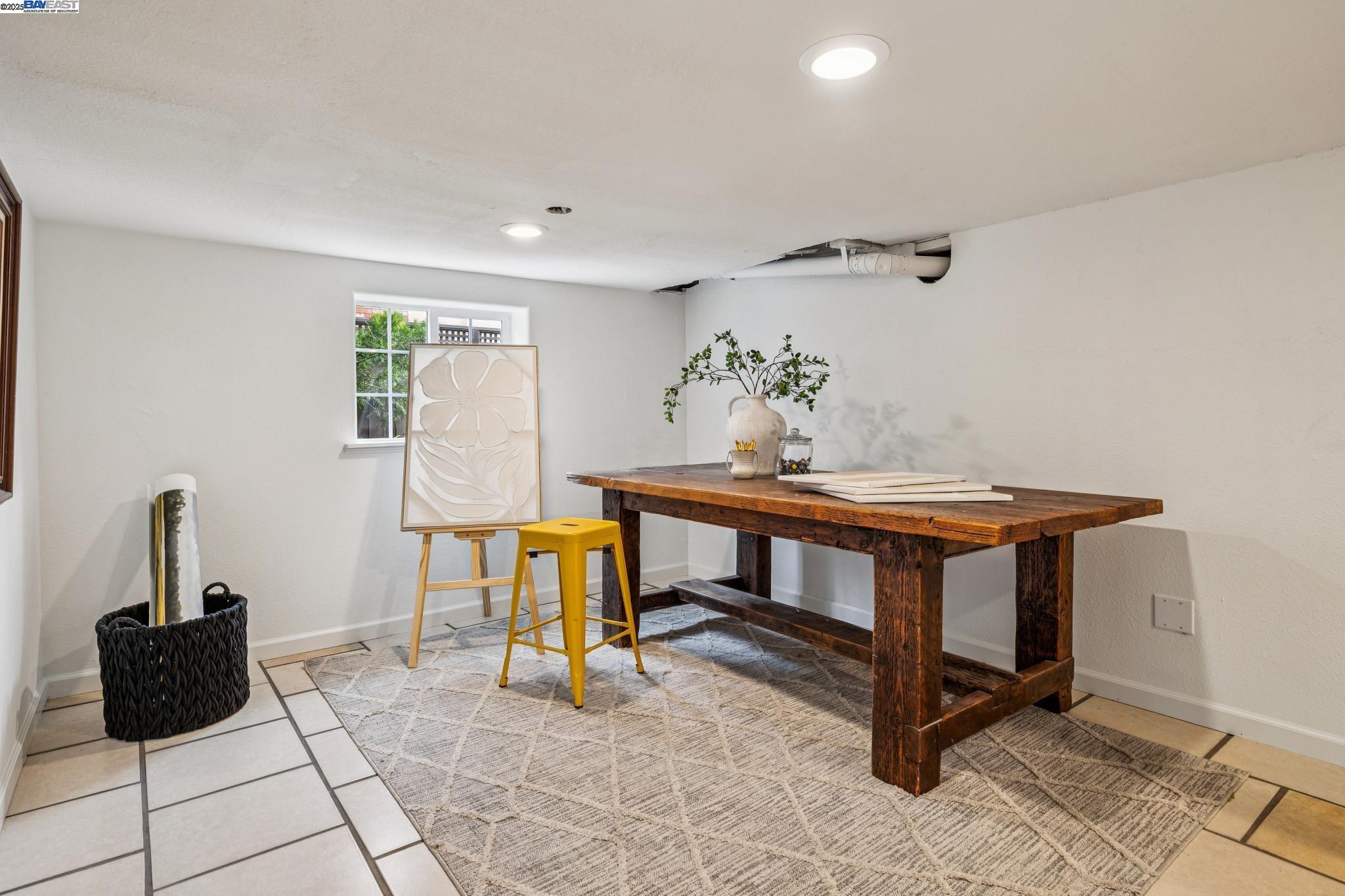 2151 Alameda Avenue, Alameda