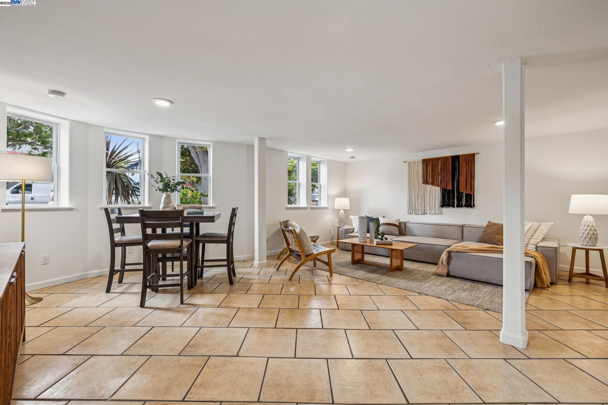 2151 Alameda Avenue, Alameda