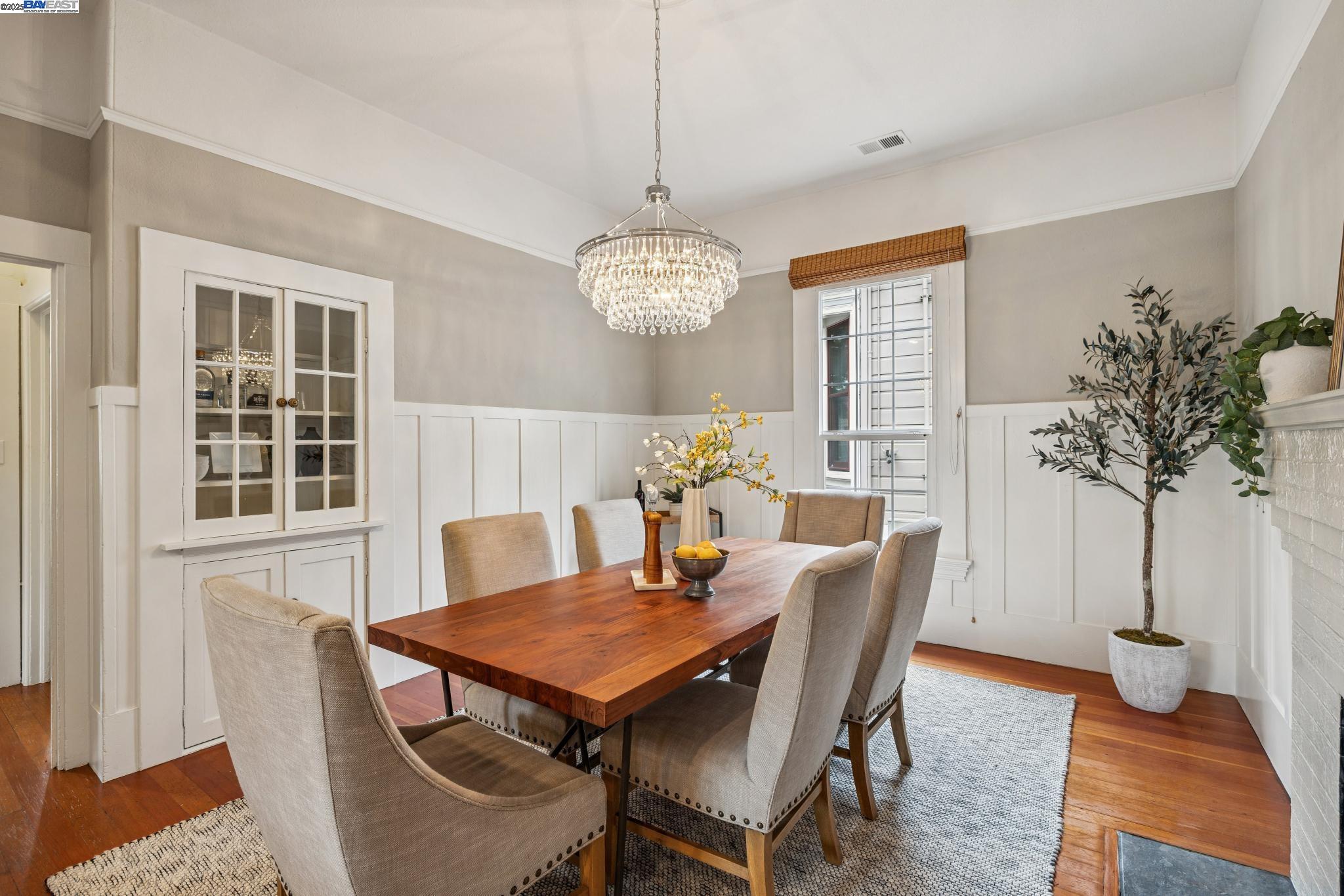 2151 Alameda Avenue, Alameda