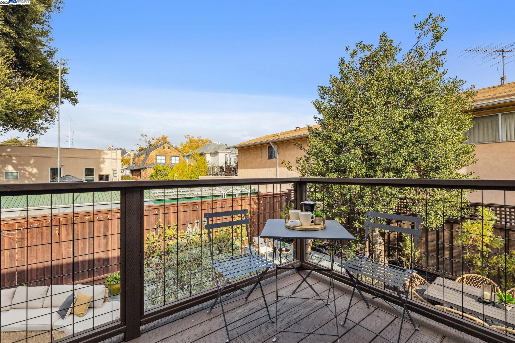 2151 Alameda Avenue, Alameda