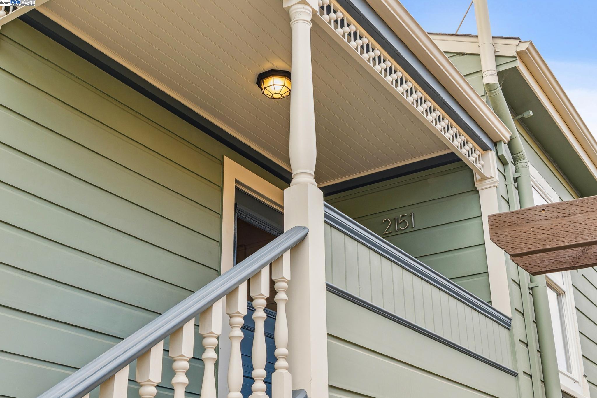 2151 Alameda Avenue, Alameda