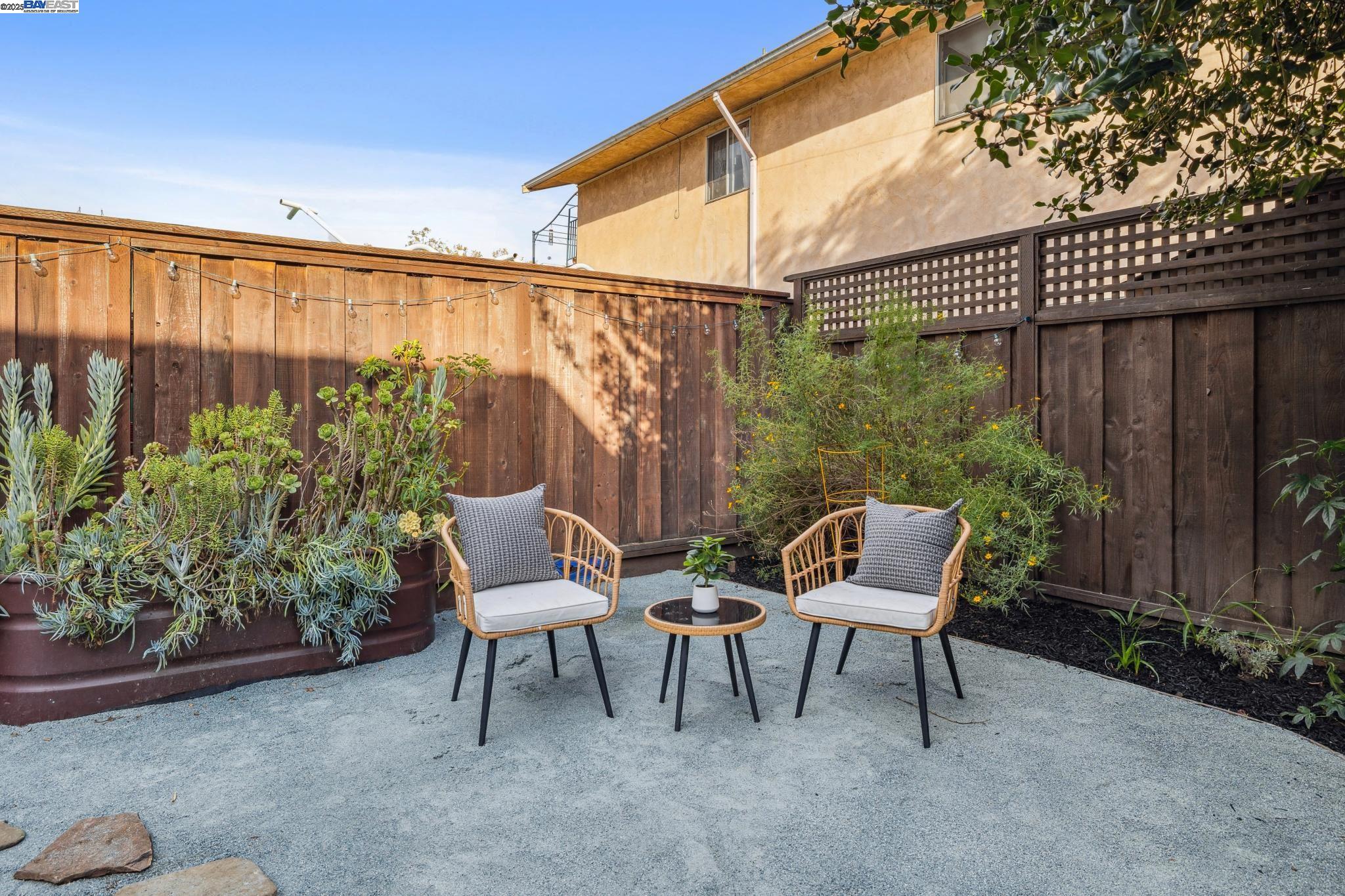 2151 Alameda Avenue, Alameda