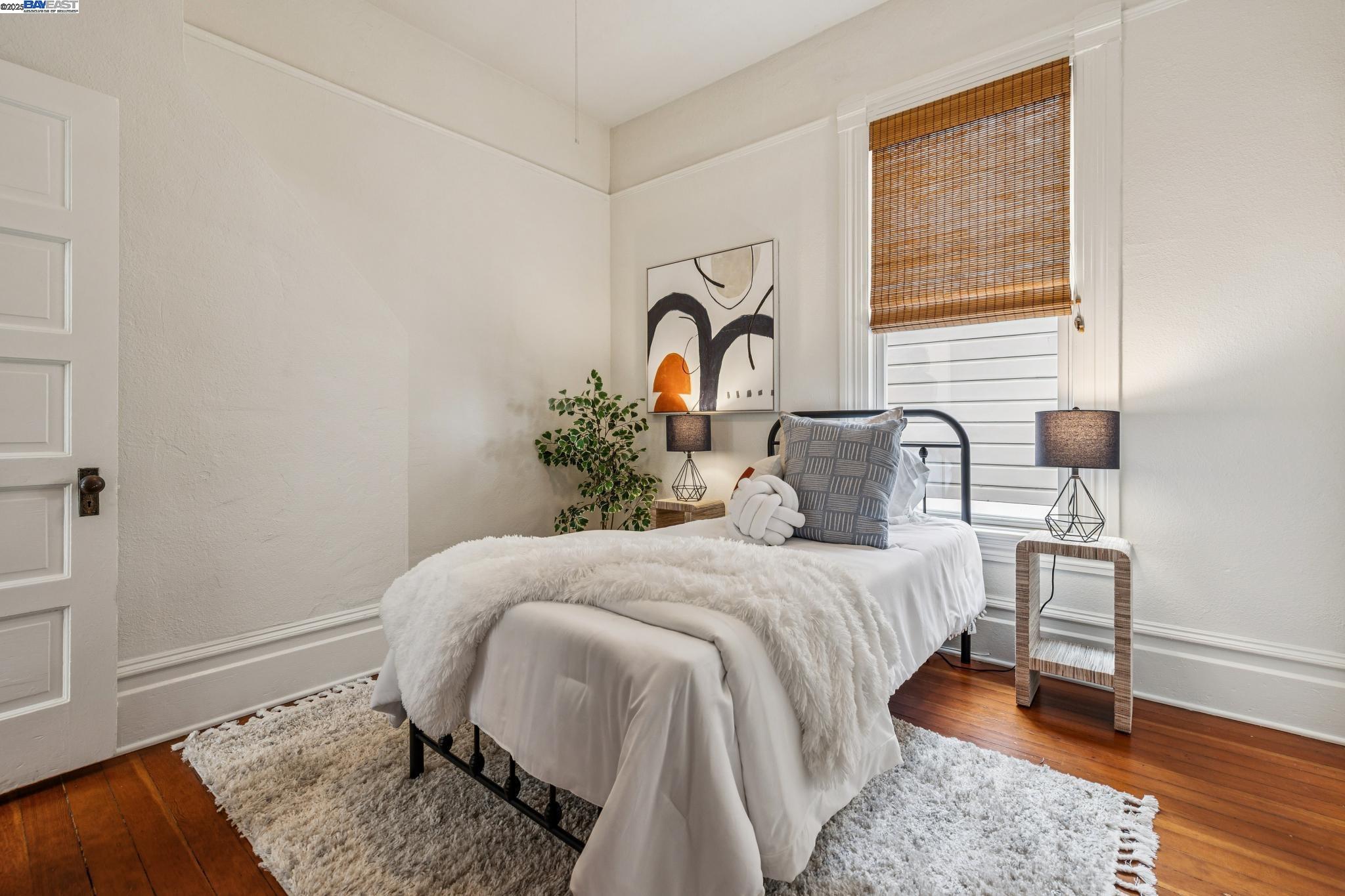 2151 Alameda Avenue, Alameda