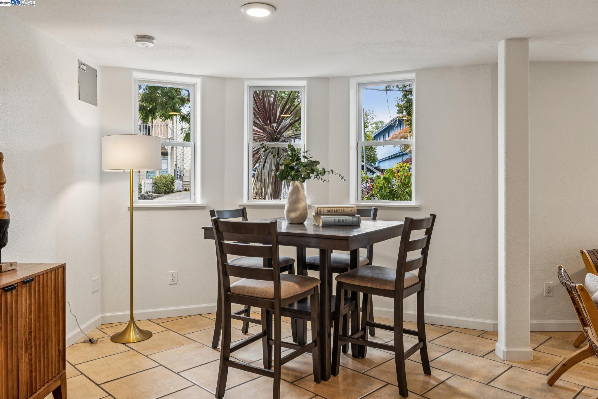 2151 Alameda Avenue, Alameda