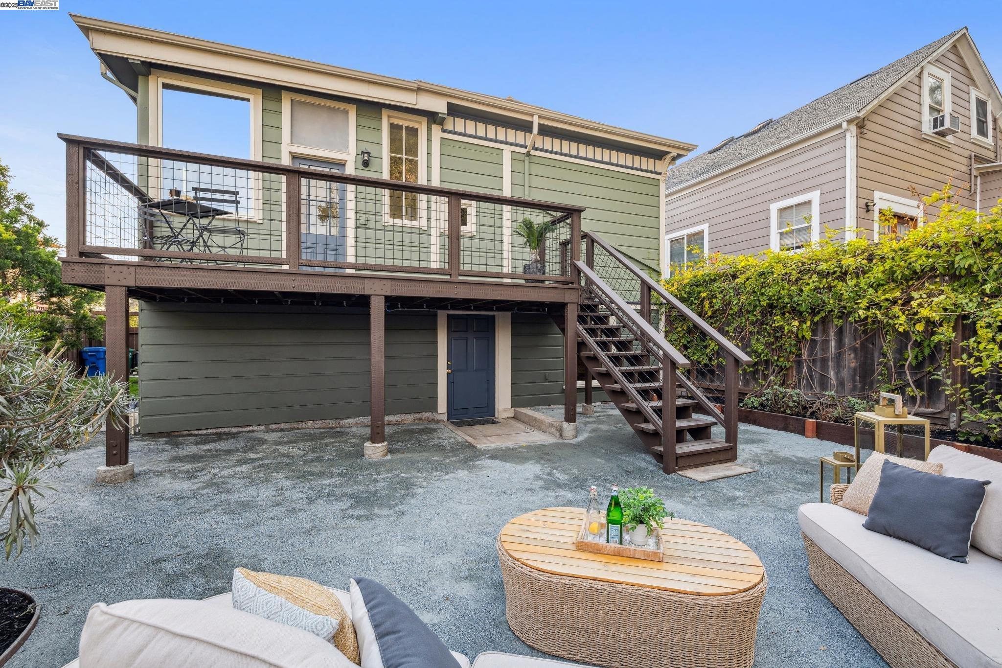 2151 Alameda Avenue, Alameda