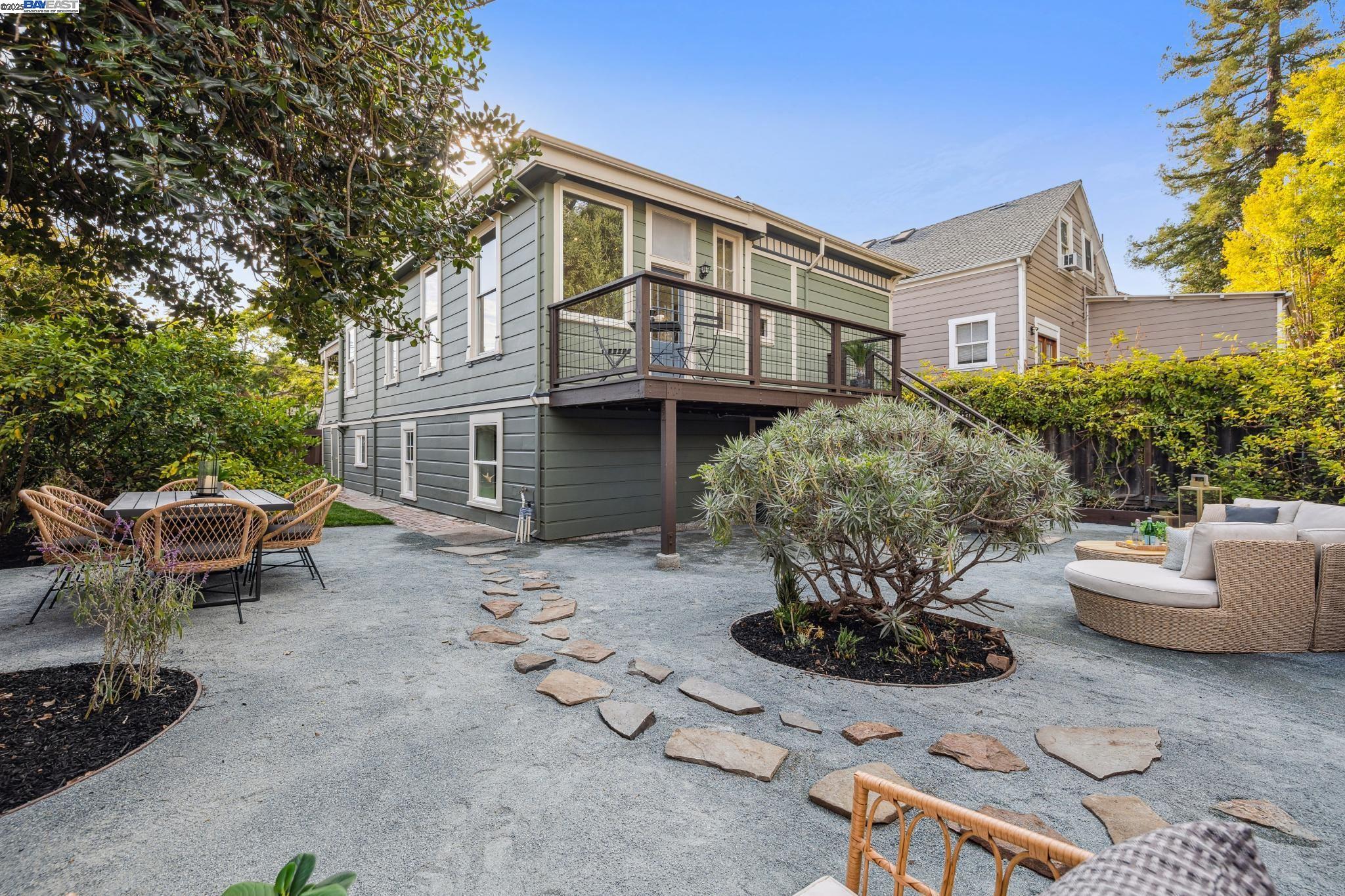 2151 Alameda Avenue, Alameda