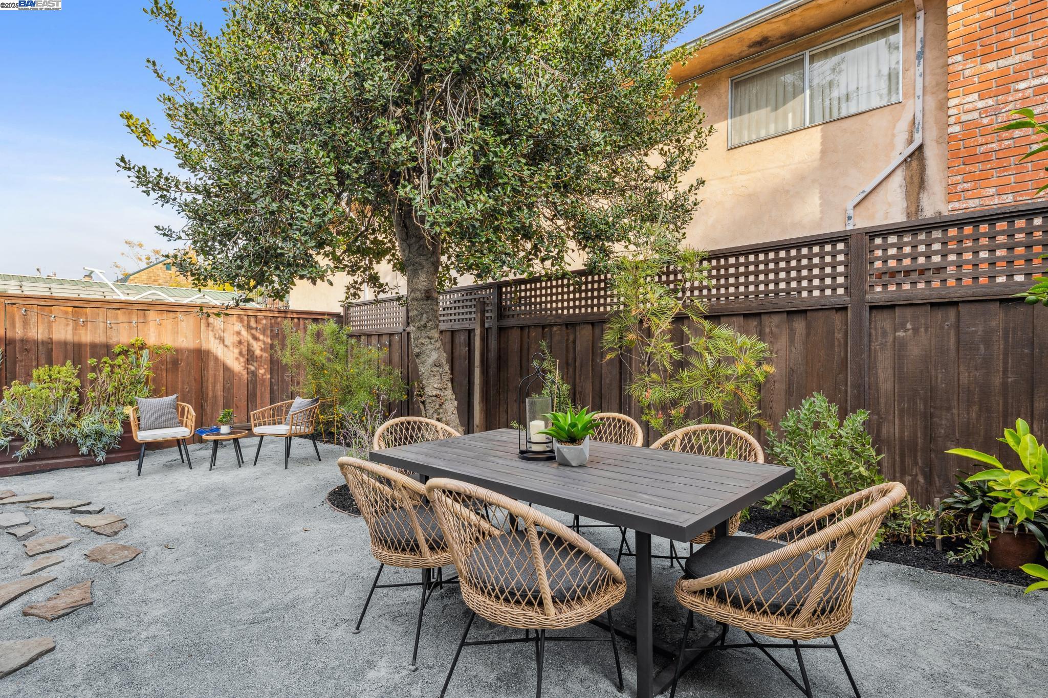 2151 Alameda Avenue, Alameda