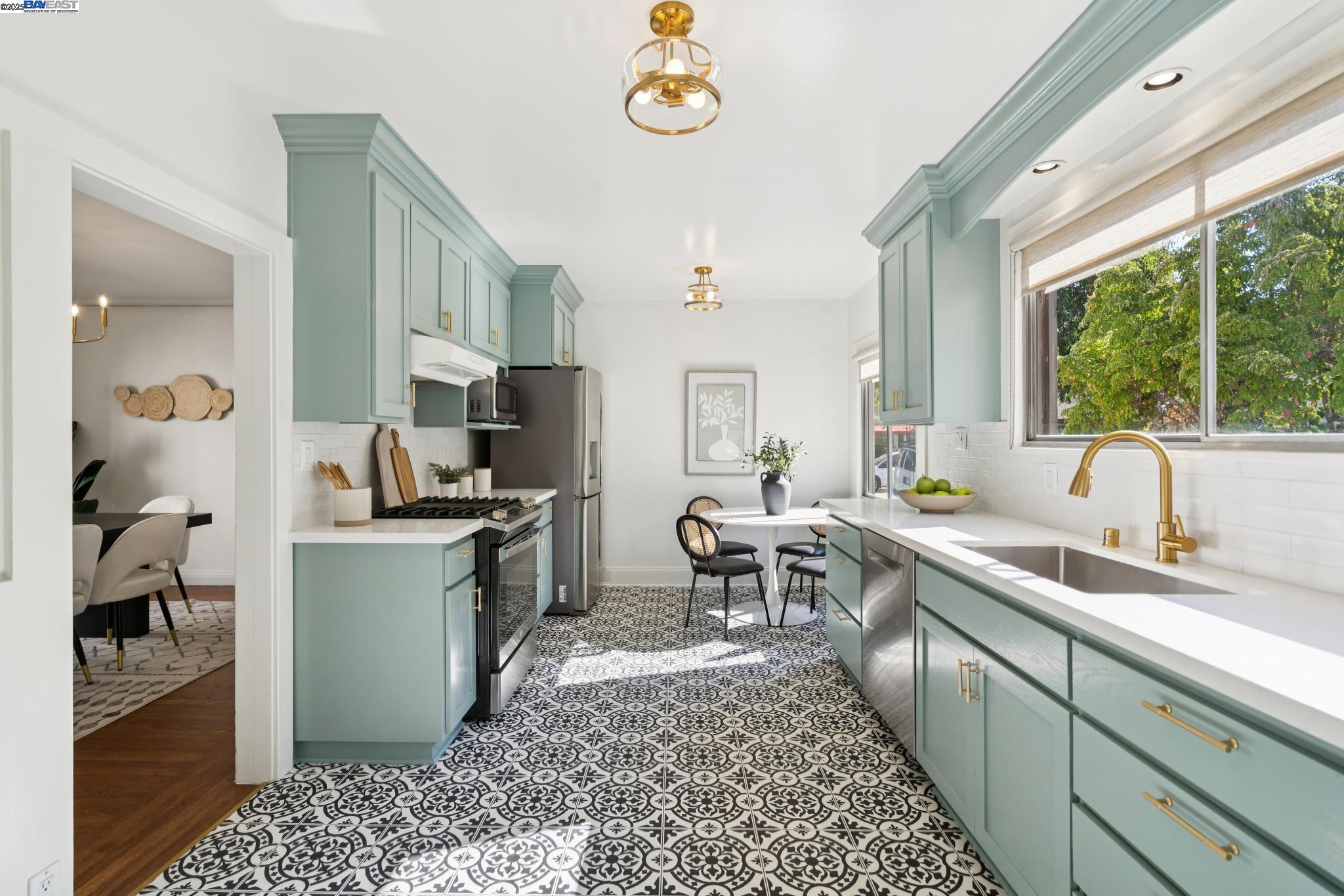 1831 Harvard Dr, Alameda