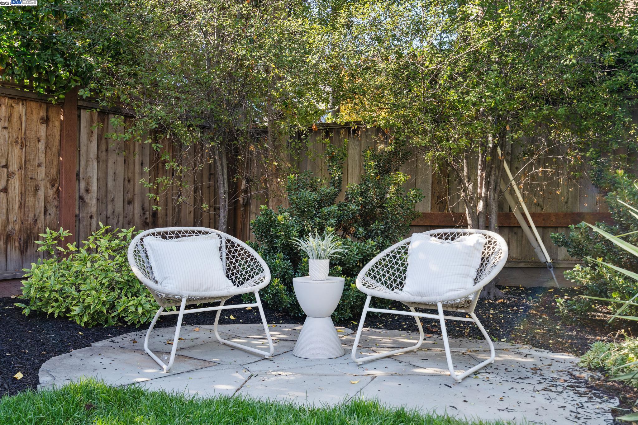 1831 Harvard Dr, Alameda