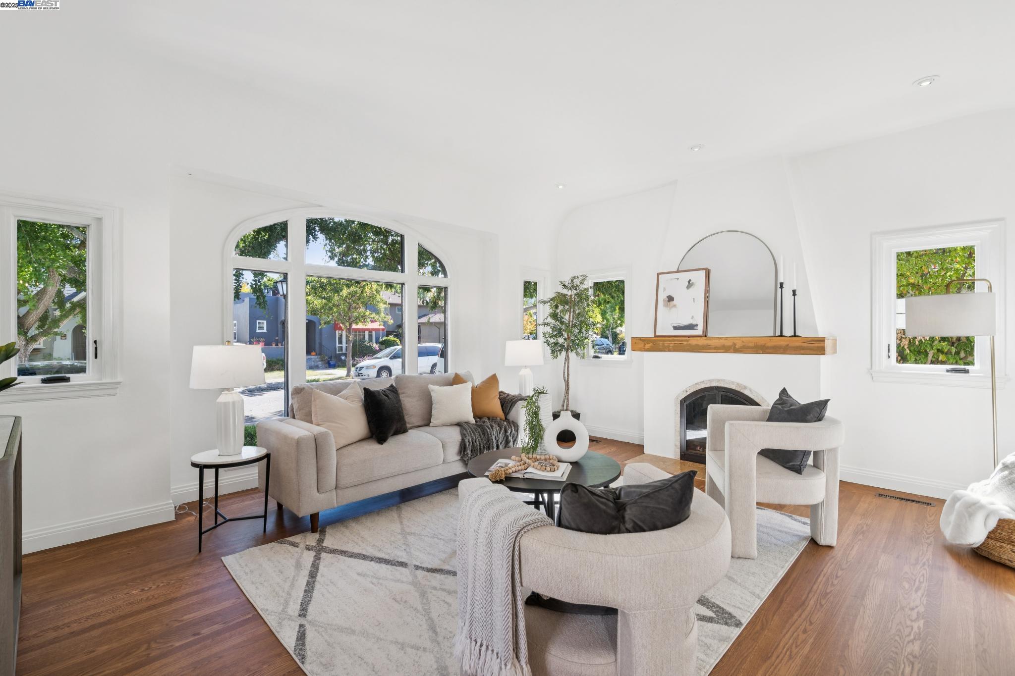 1831 Harvard Dr, Alameda