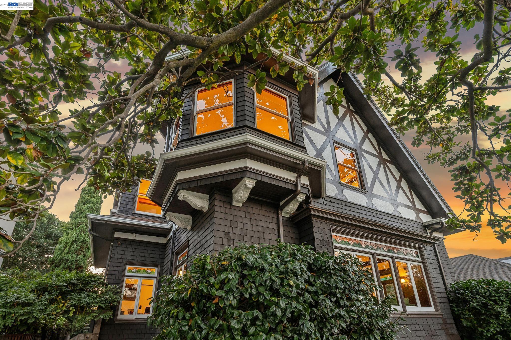 1339 Bay Street