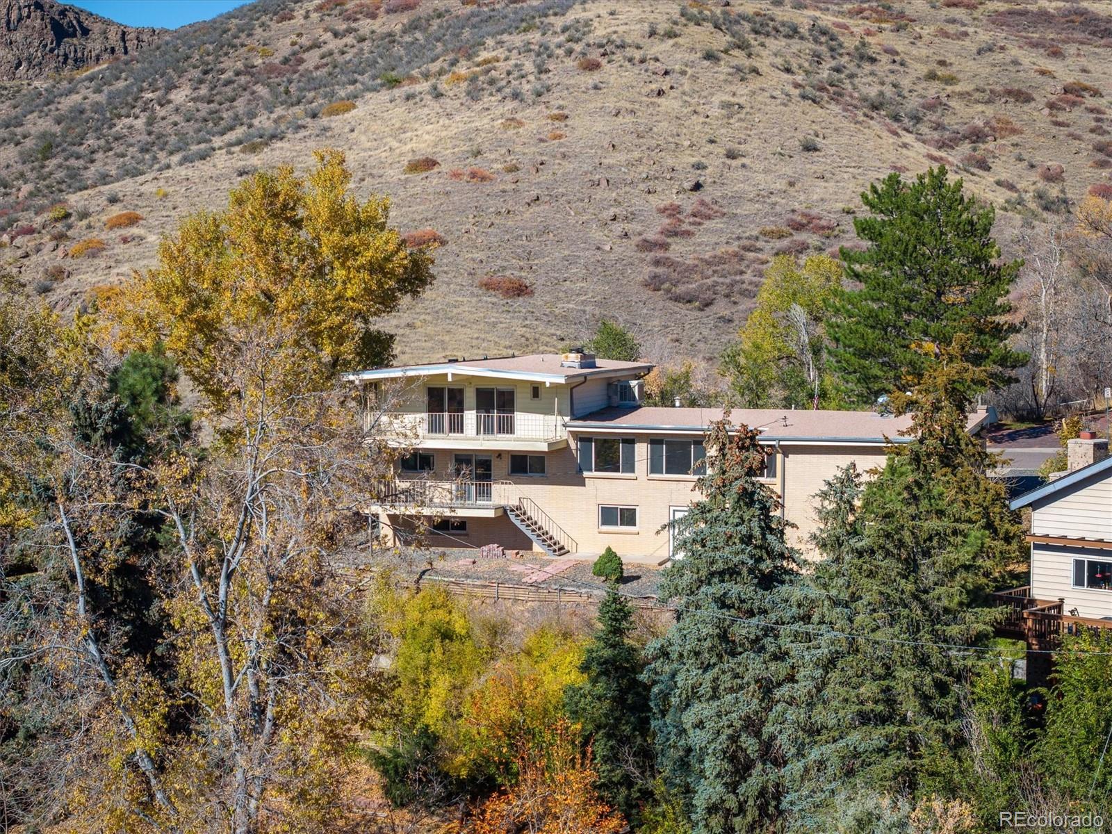 215 Lookout View Court