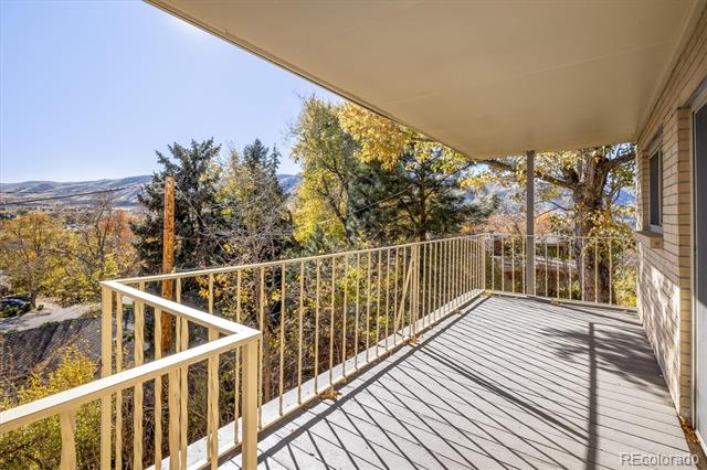 215 Lookout View Court