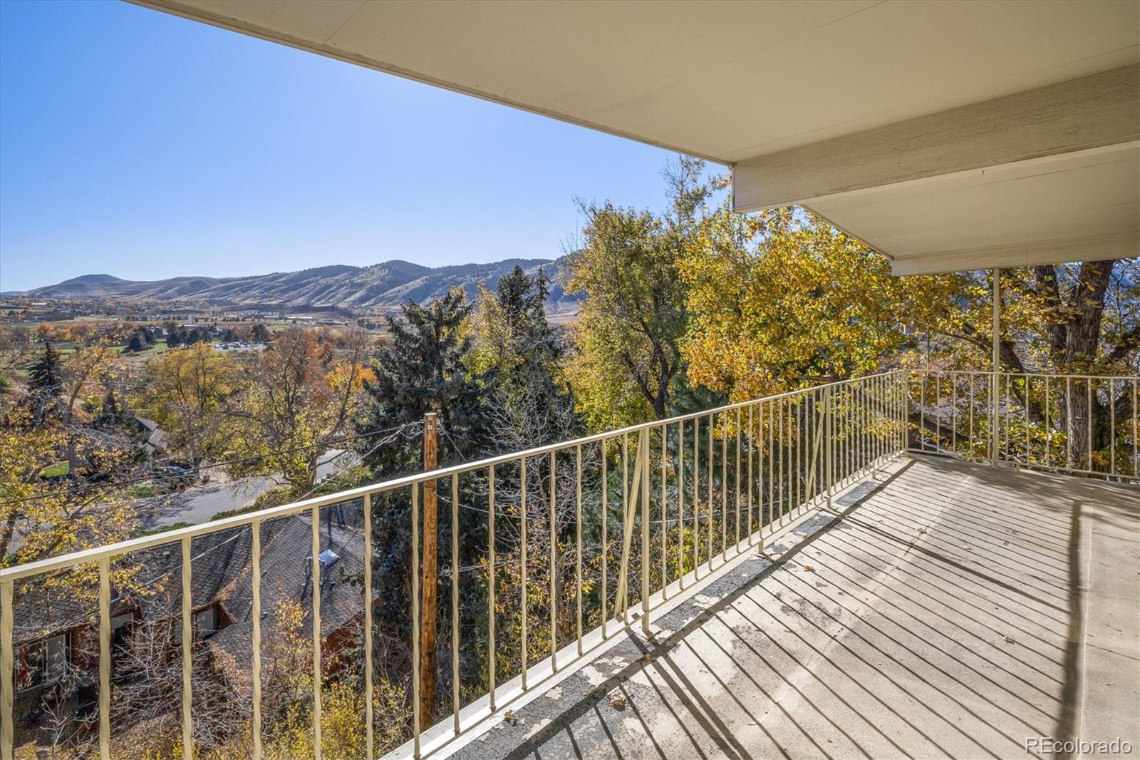 215 Lookout View Court