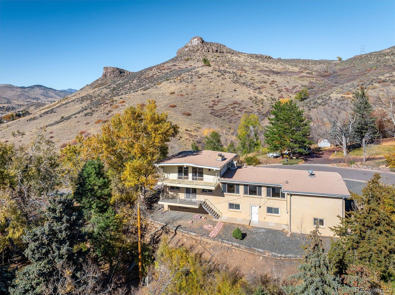 215 Lookout View Court