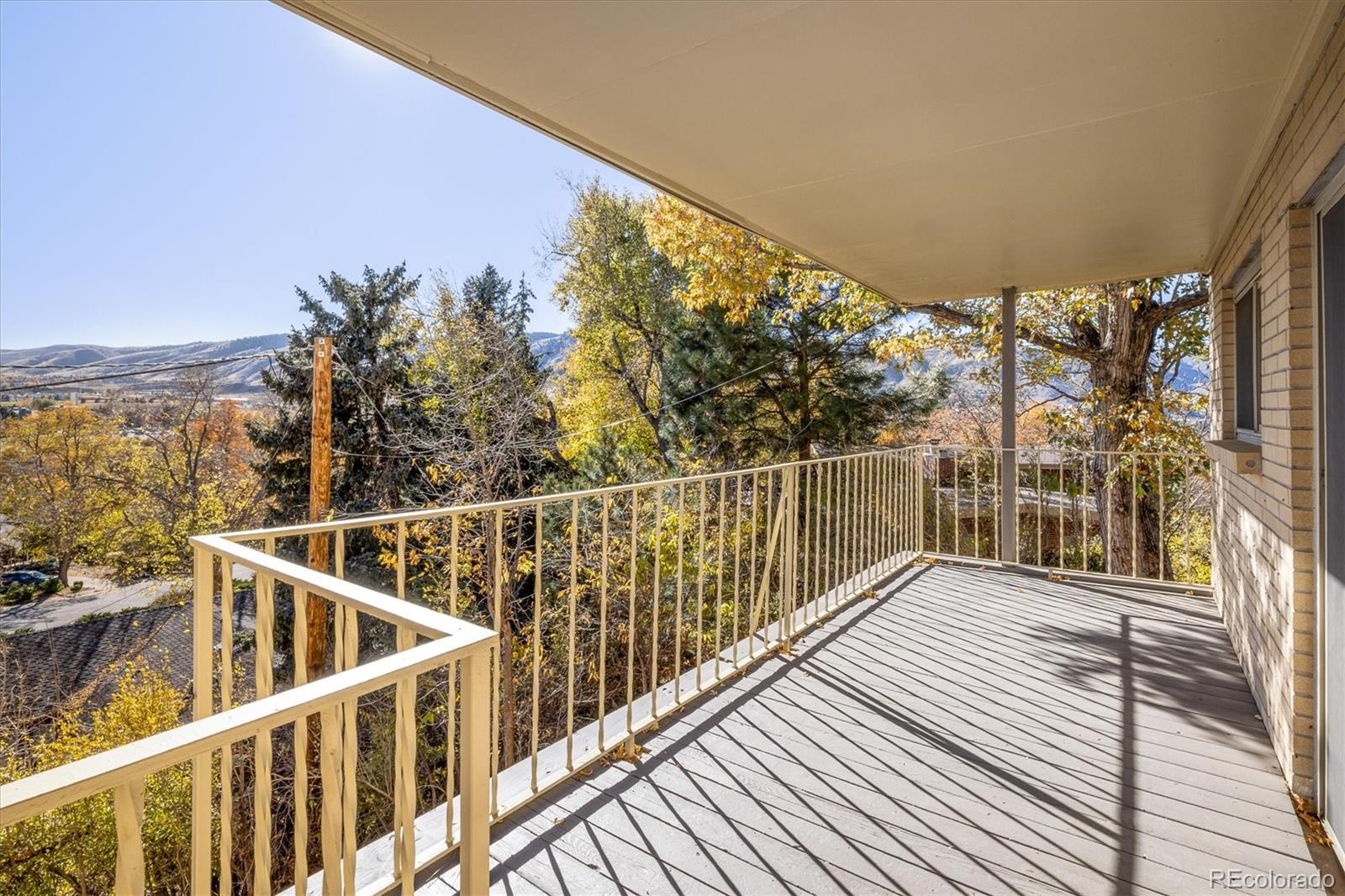 215 Lookout View Court