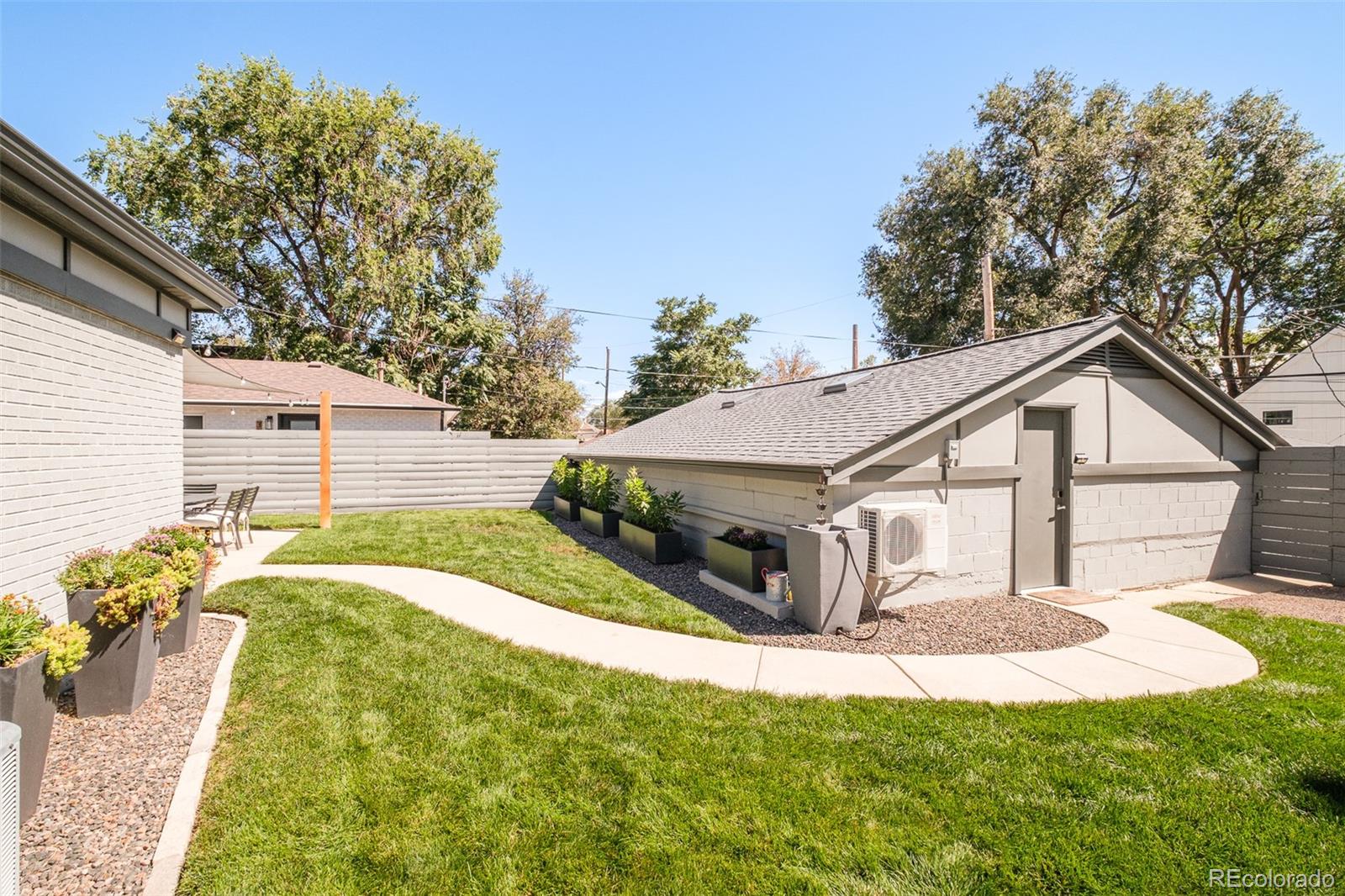 3320 W 33rd Avenue
