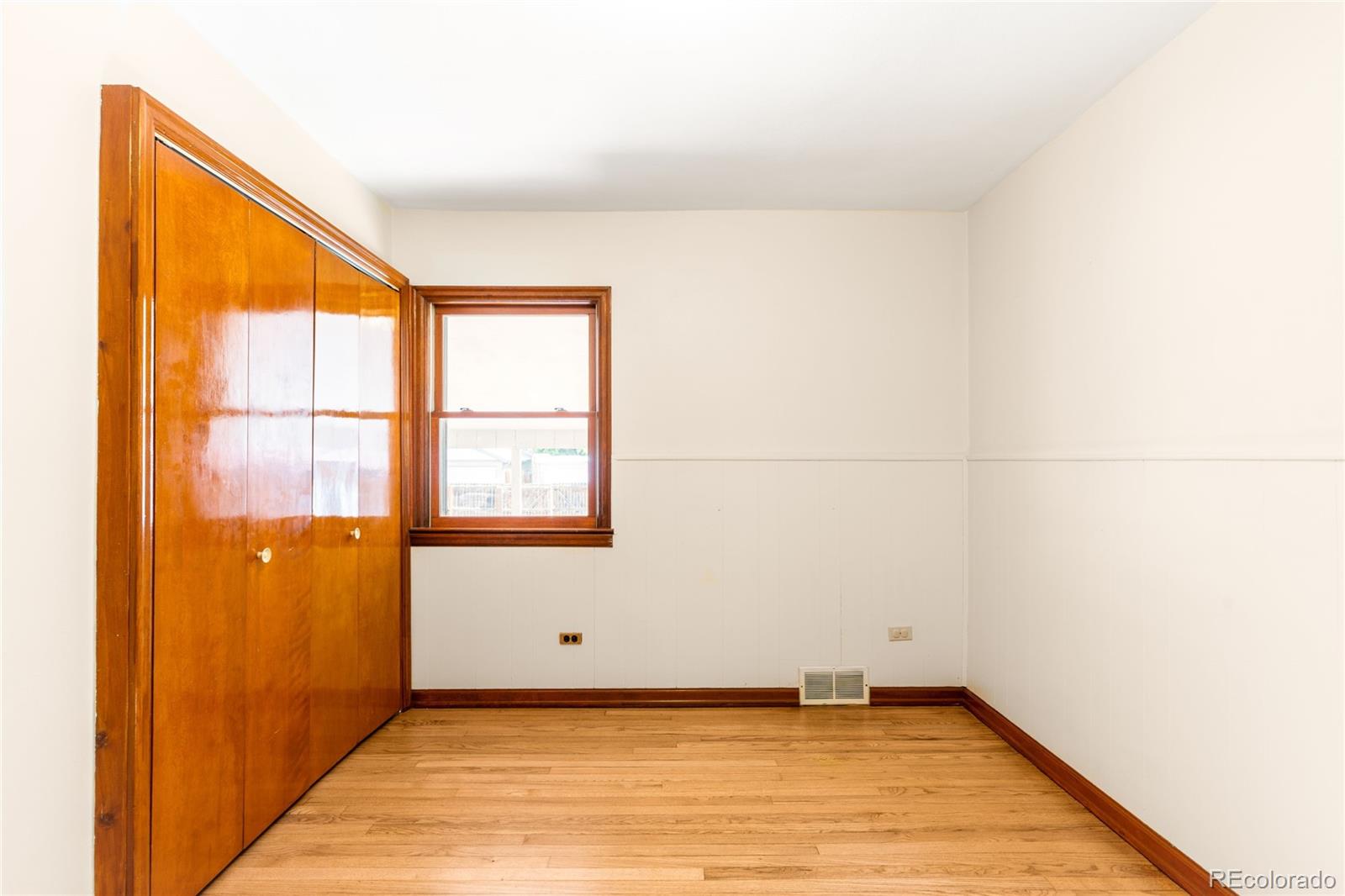 173 W Bayaud Avenue