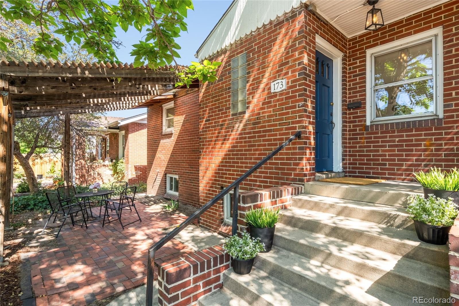 173 W Bayaud Avenue