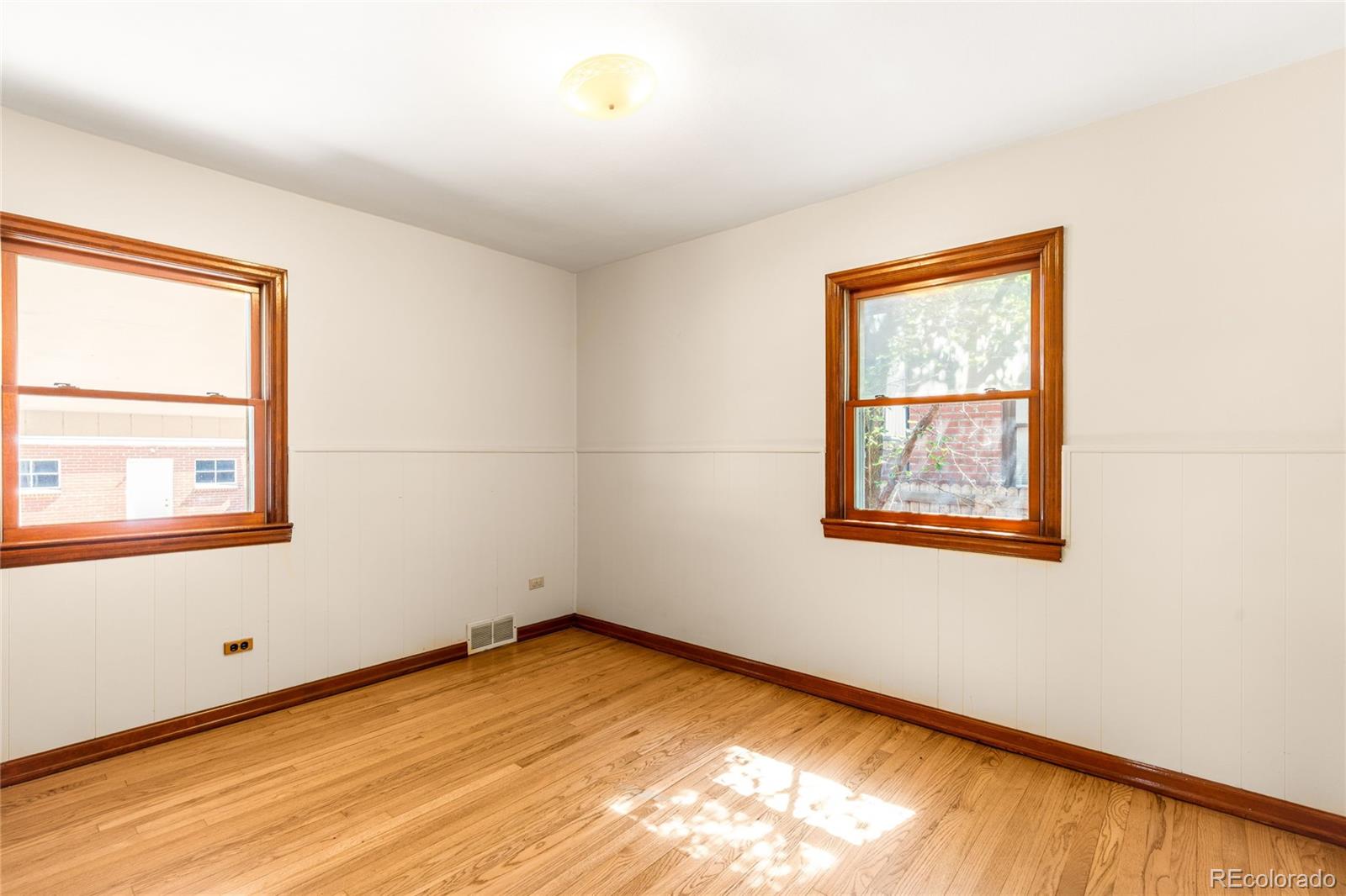 173 W Bayaud Avenue