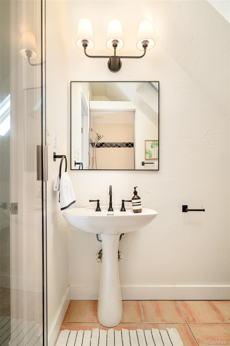 9 S Pennsylvania Street