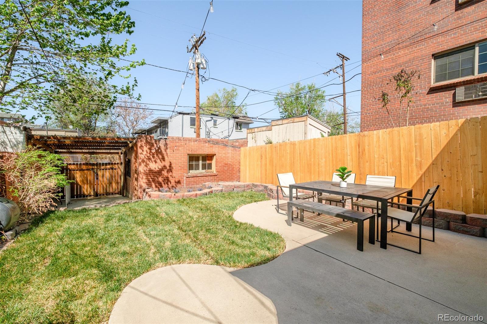 9 S Pennsylvania Street