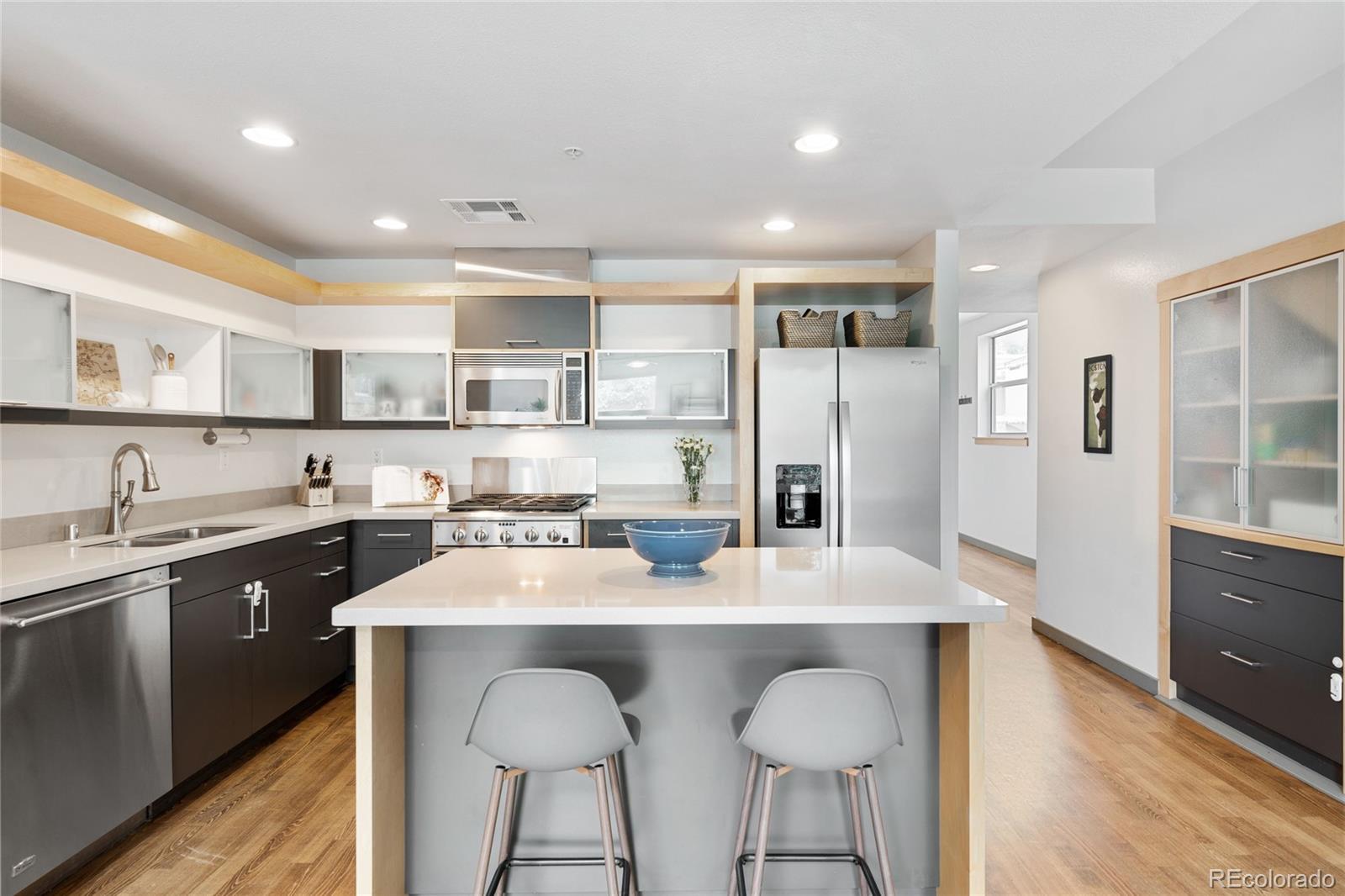 2900 Wyandot Street Unit: 106