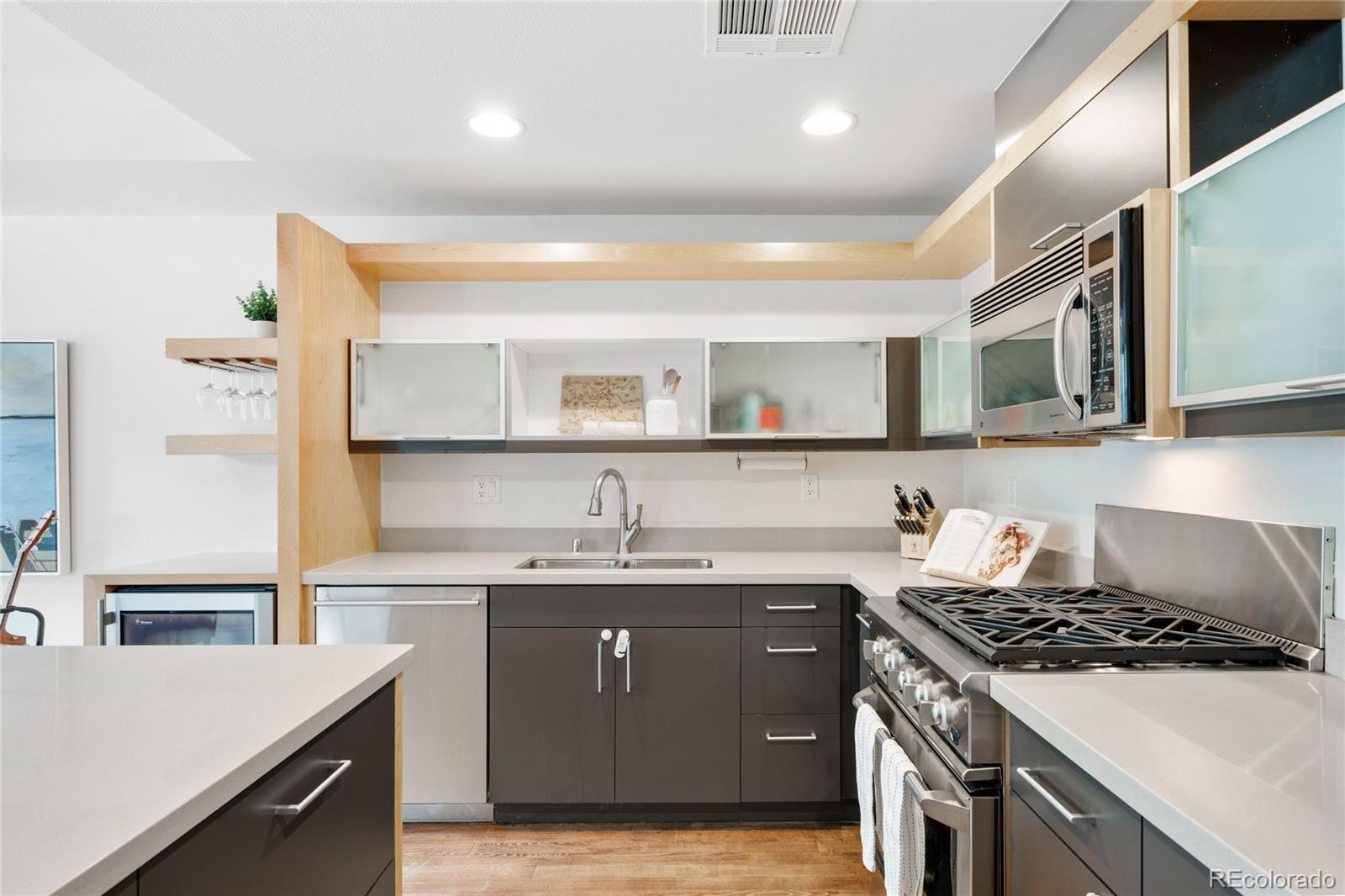 2900 Wyandot Street Unit: 106