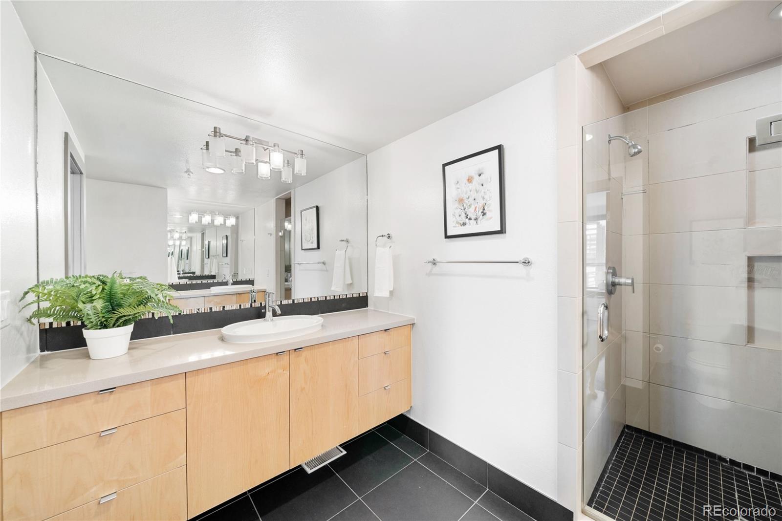 2900 Wyandot Street Unit: 106