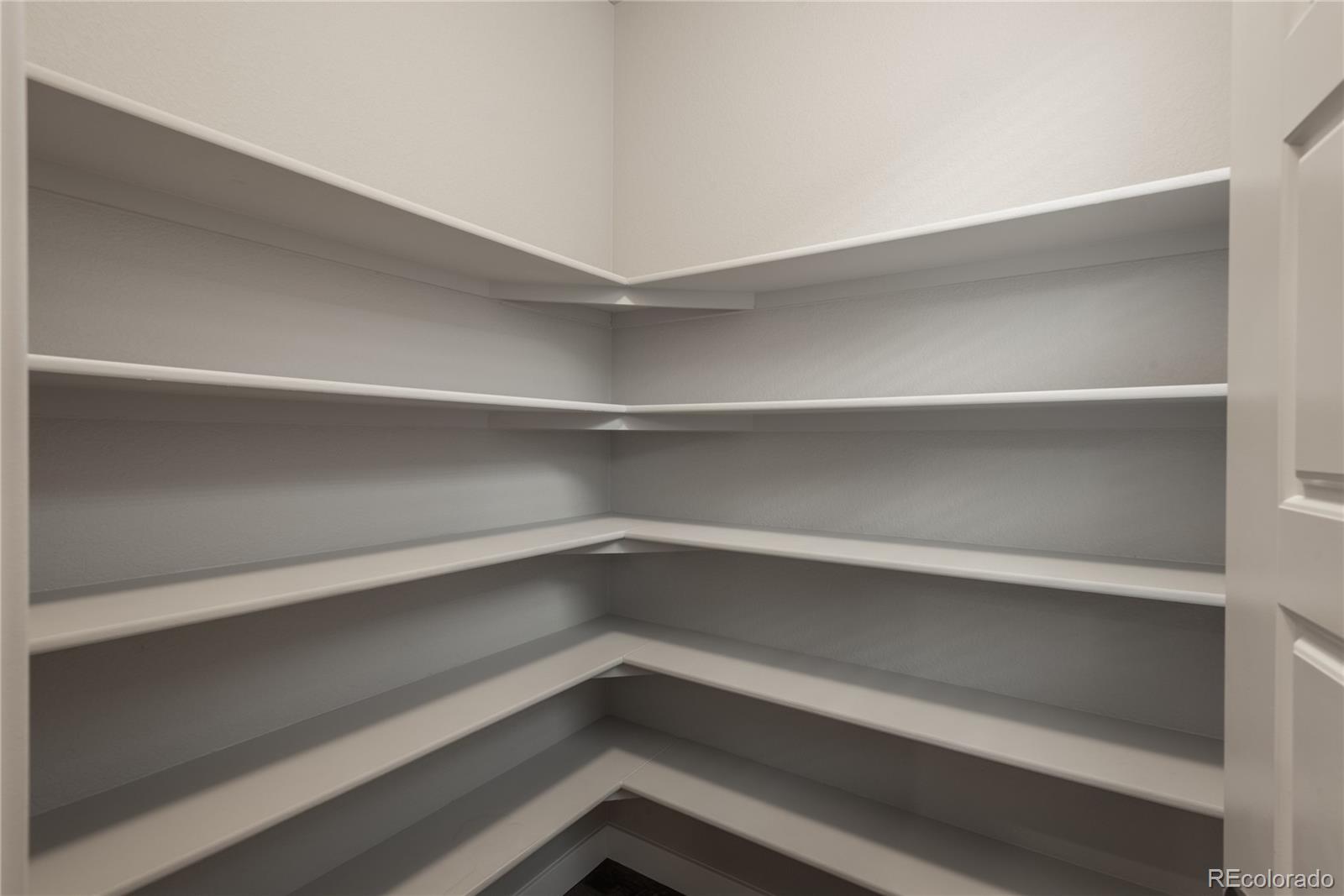 630 E Hinsdale Avenue