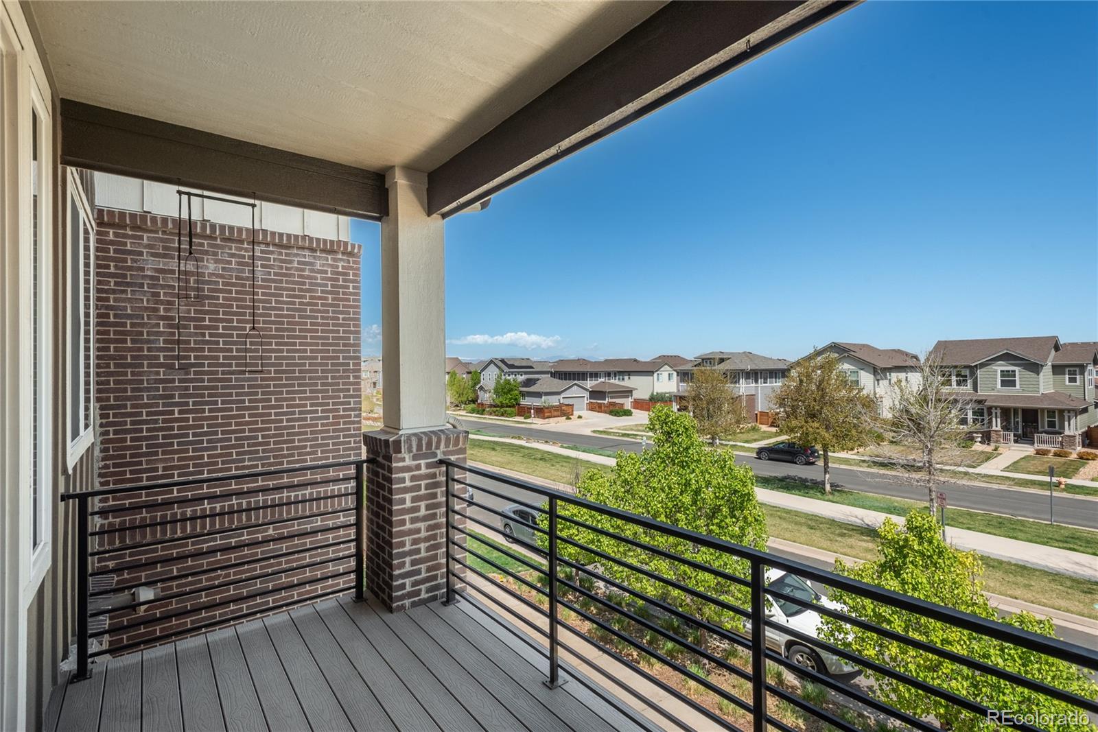 630 E Hinsdale Avenue