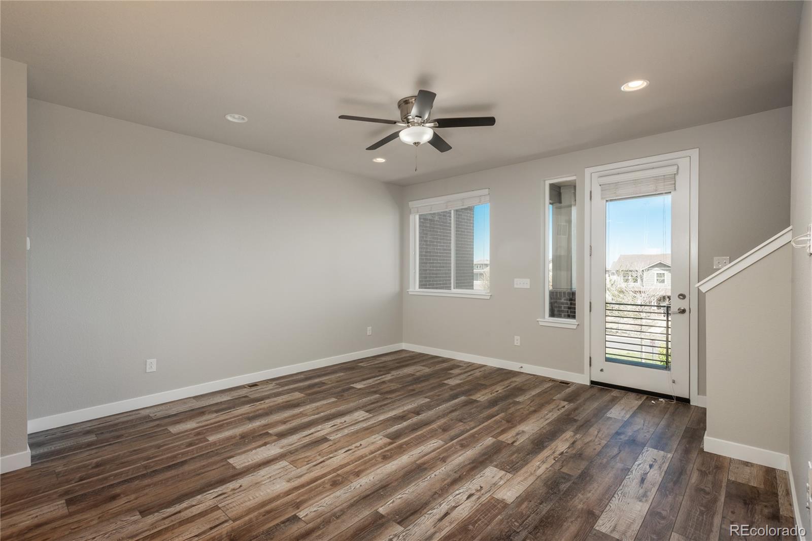 630 E Hinsdale Avenue