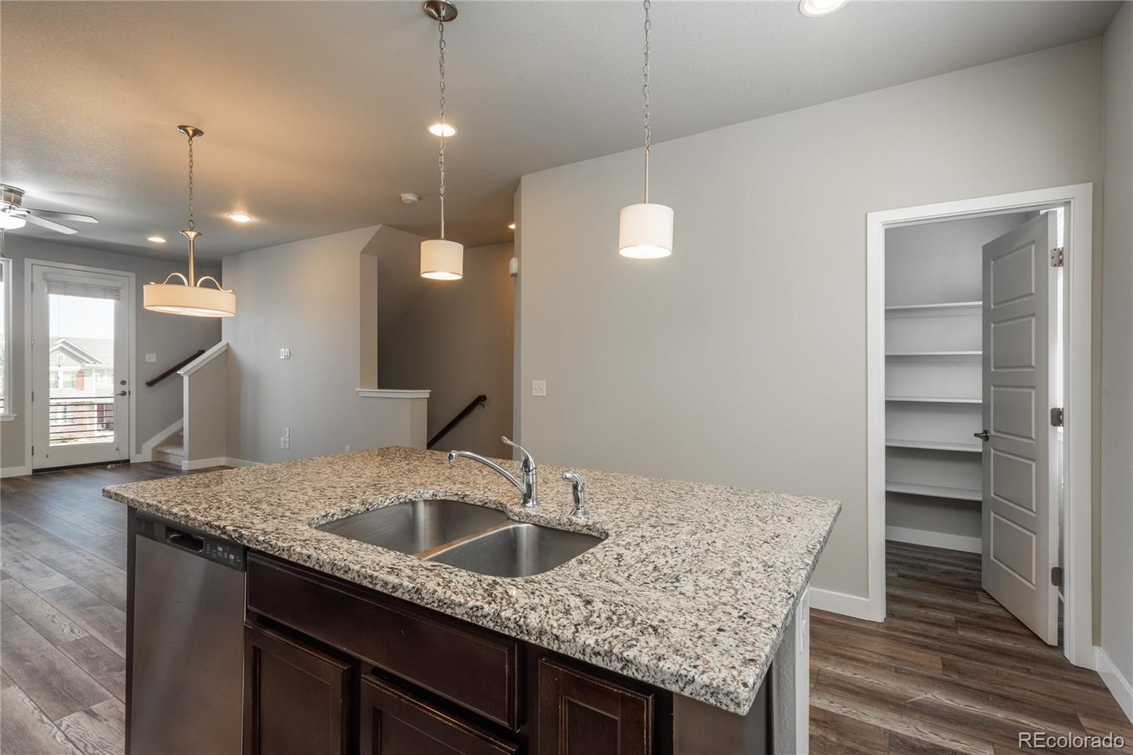 630 E Hinsdale Avenue