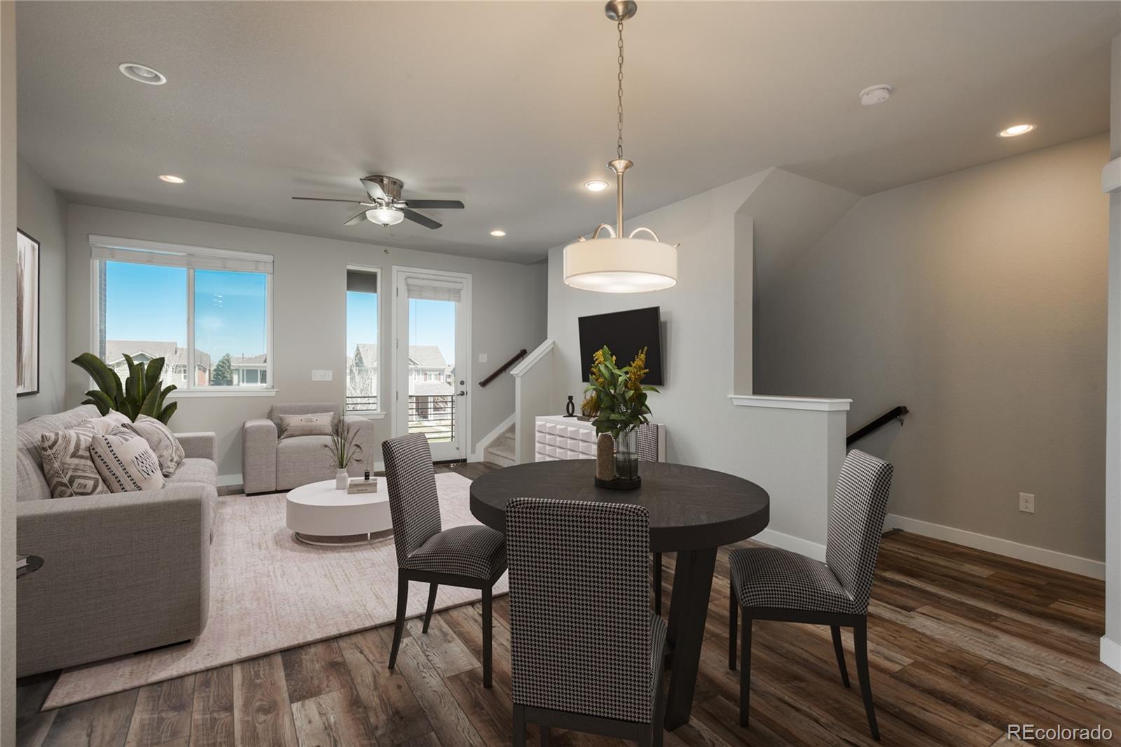 630 E Hinsdale Avenue