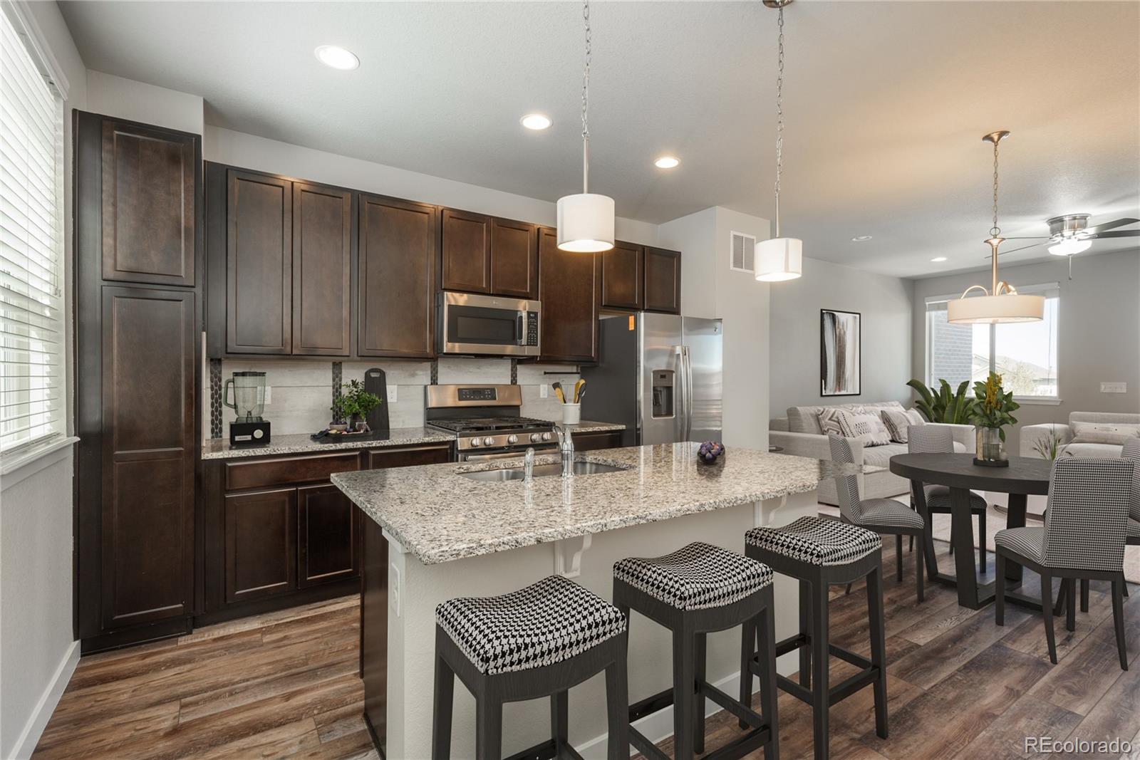 630 E Hinsdale Avenue