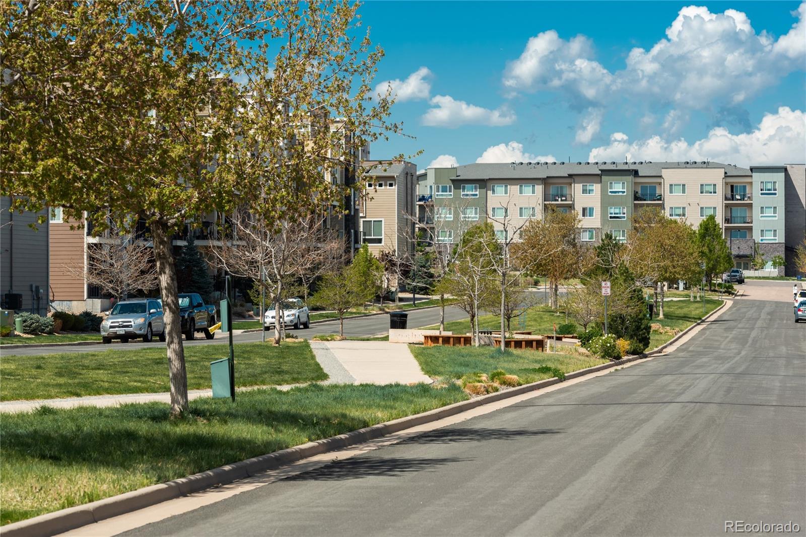 630 E Hinsdale Avenue