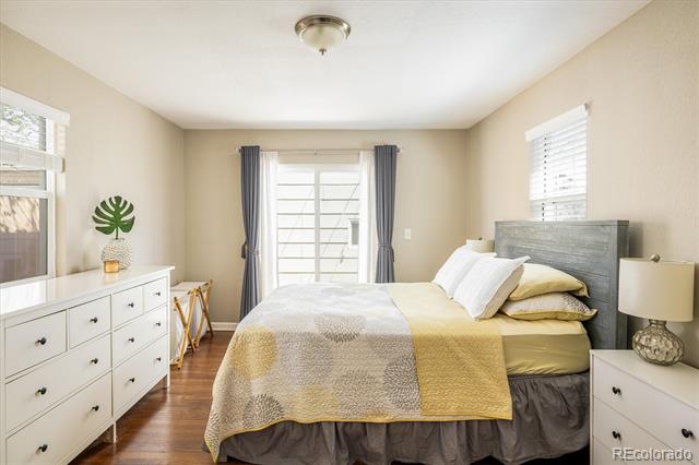 190 S Canosa Court