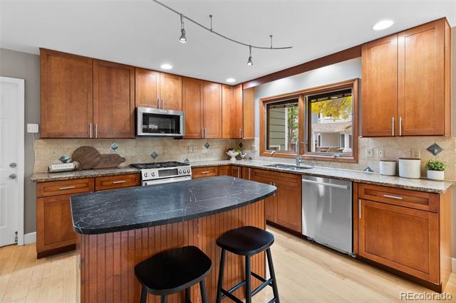 1919 Quail Court